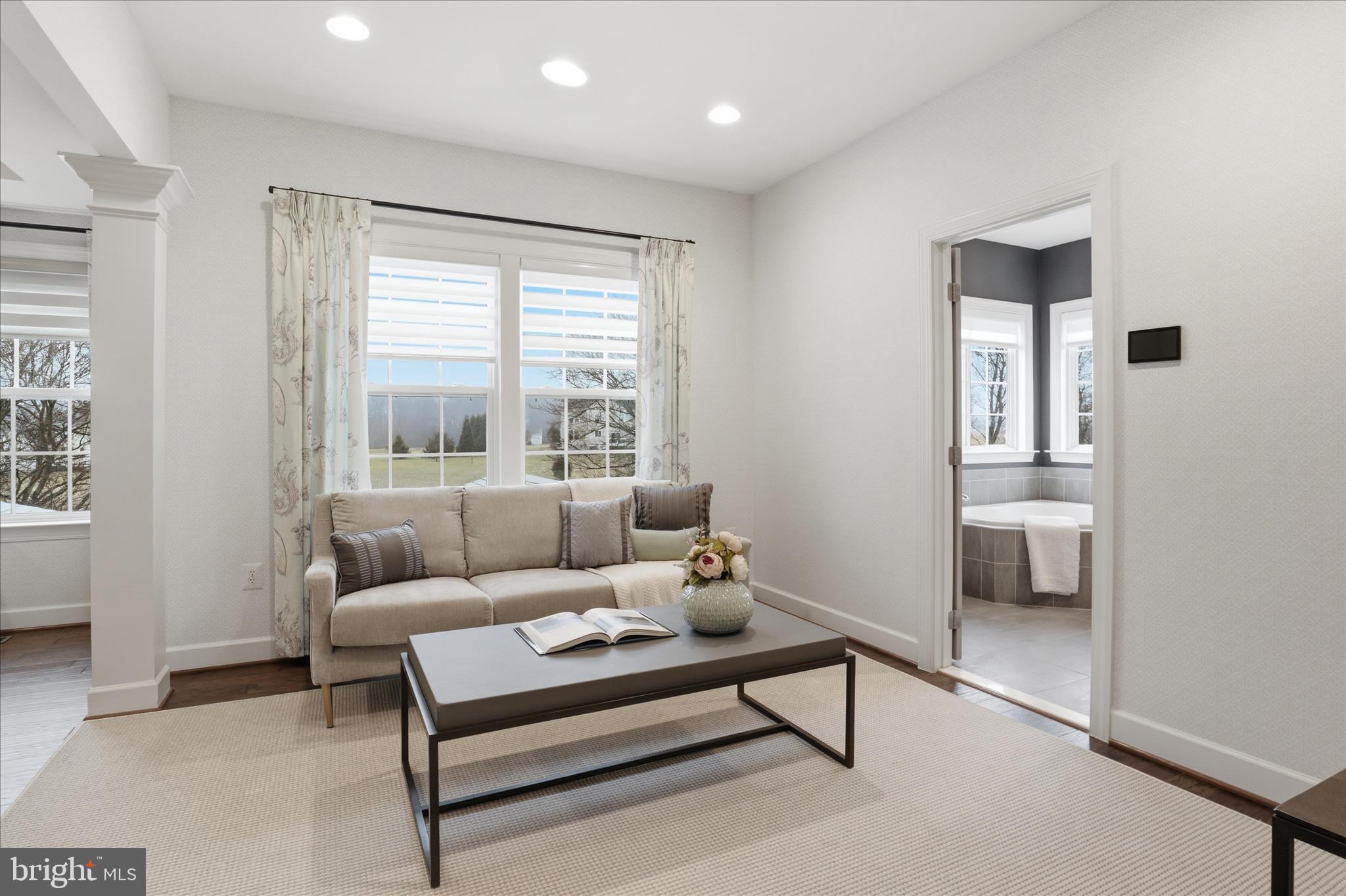 CREIGHTON FARMS - Residential