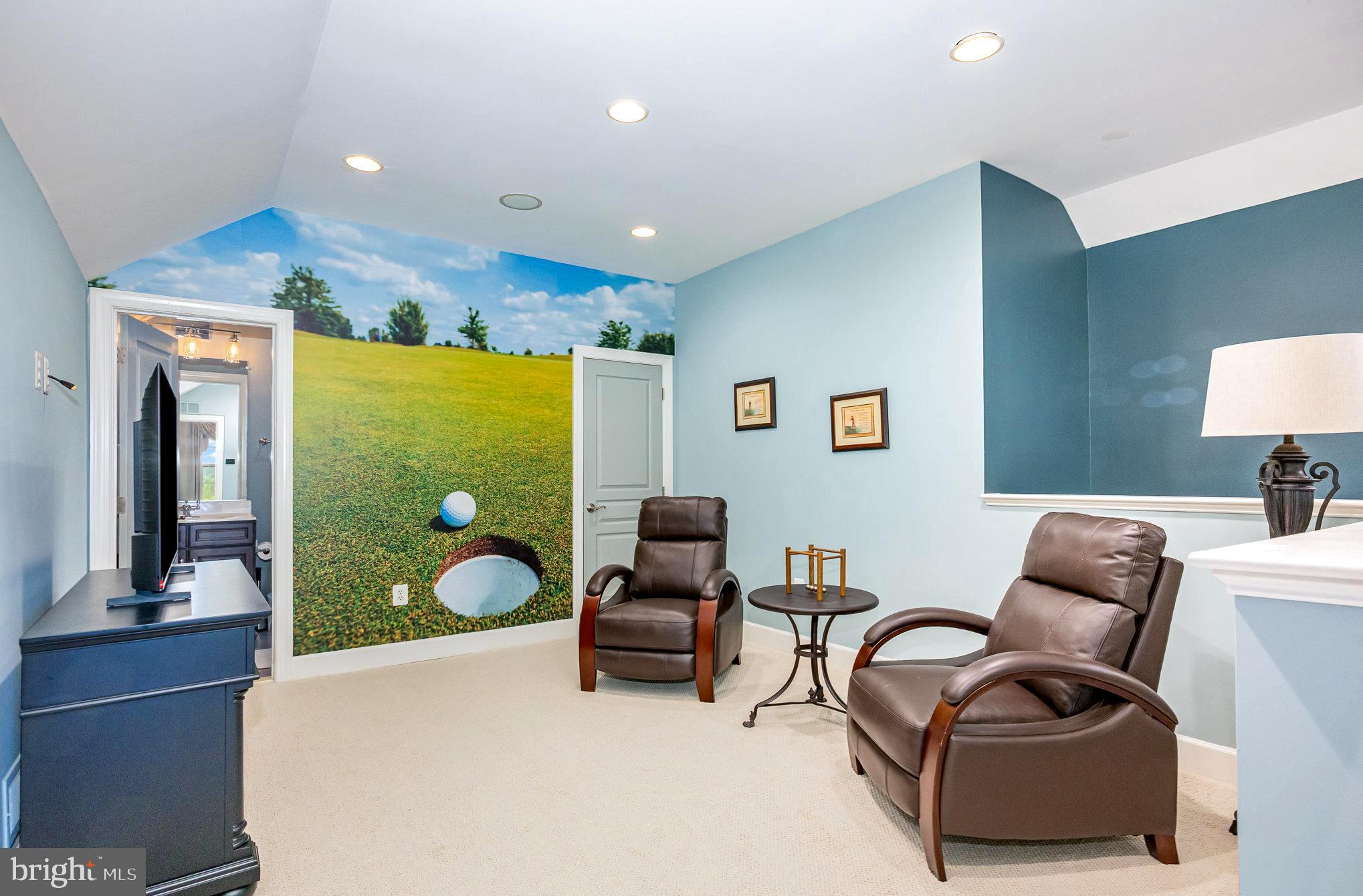 CREIGHTON FARMS - Residential