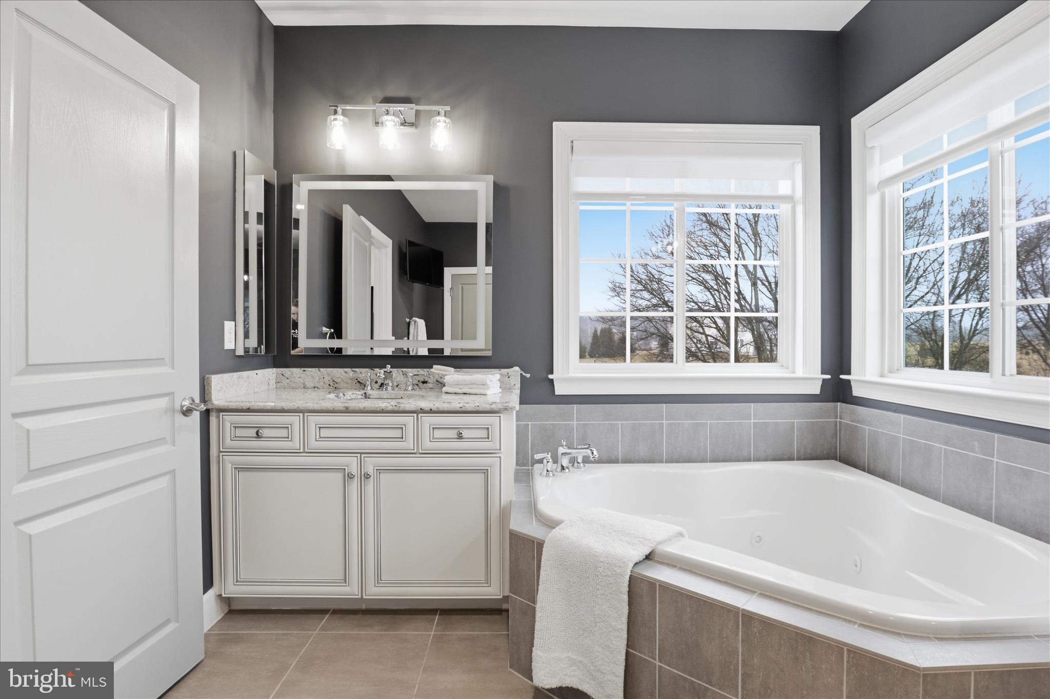 CREIGHTON FARMS - Residential