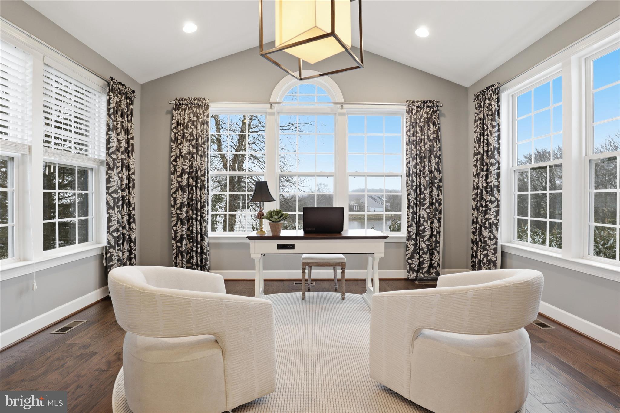 CREIGHTON FARMS - Residential