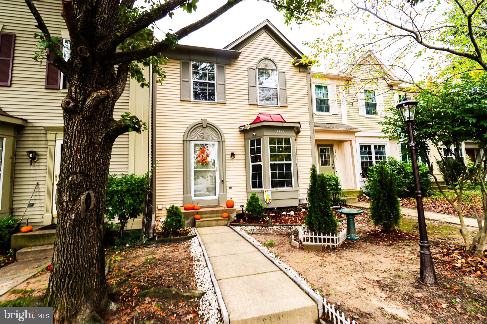RIVER OAKS - Residential