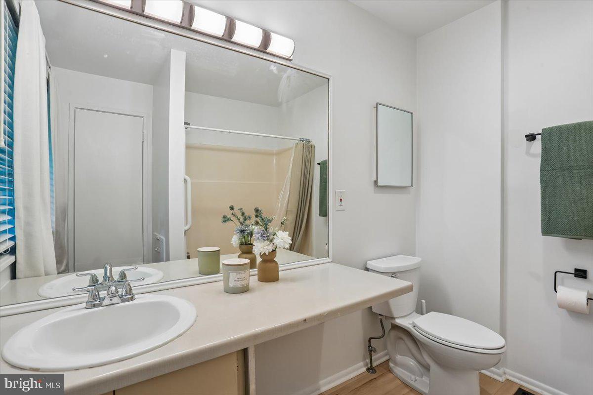 NEW MARK COMMONS - Residential