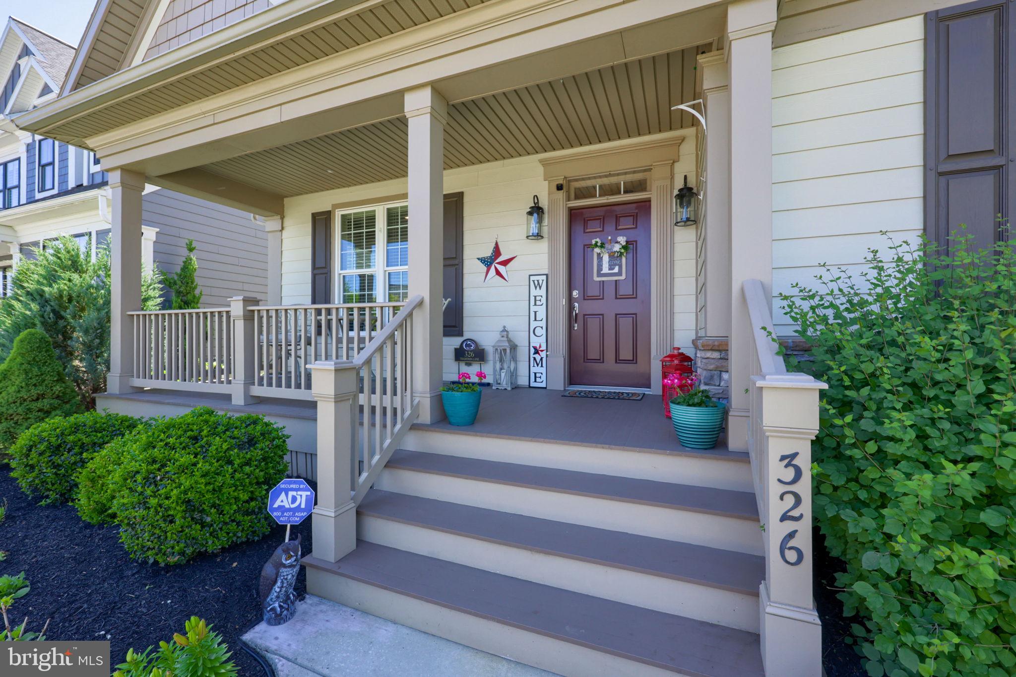 HOME TOWNE SQUARE - Residential