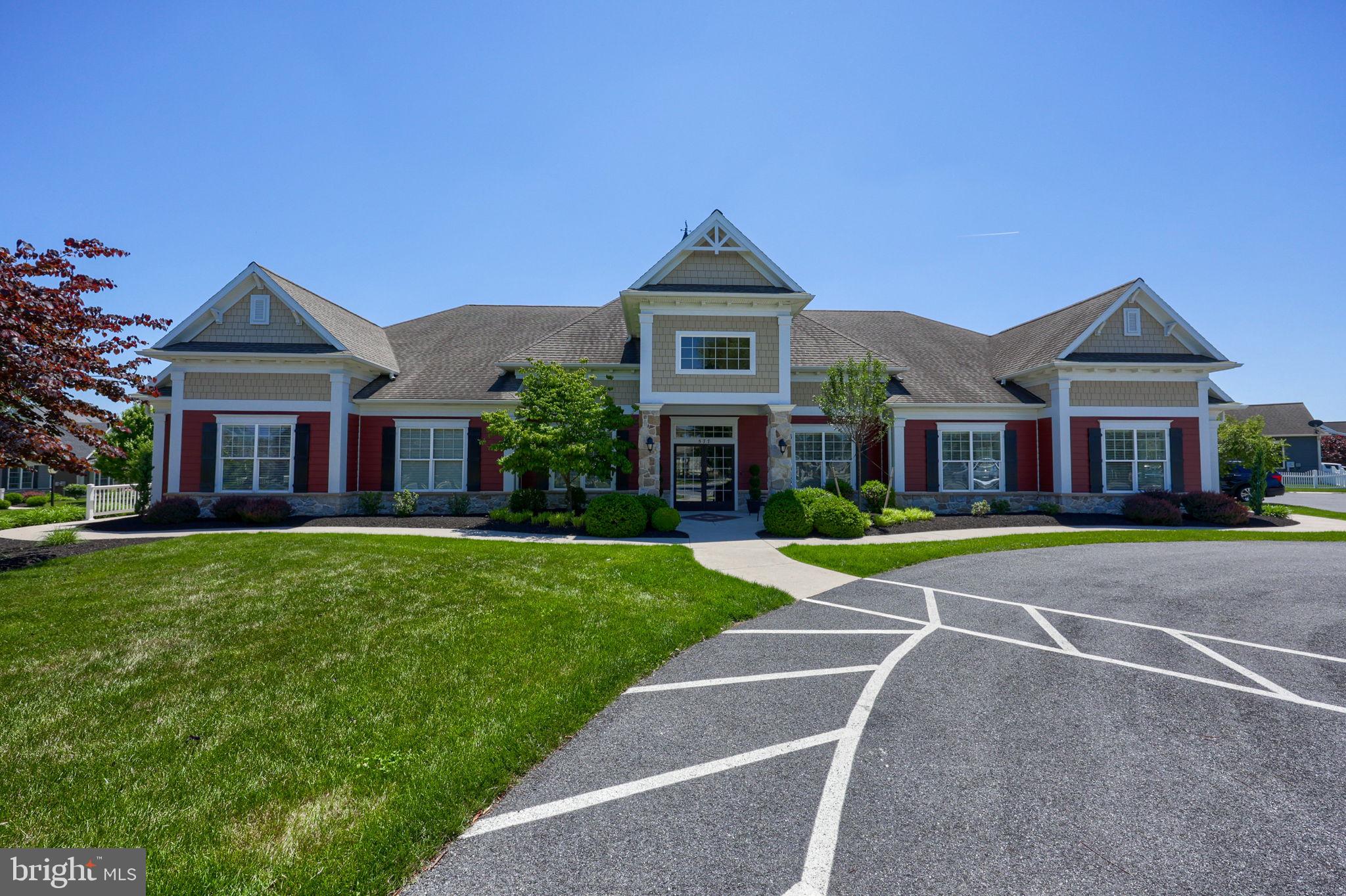 HOME TOWNE SQUARE - Residential