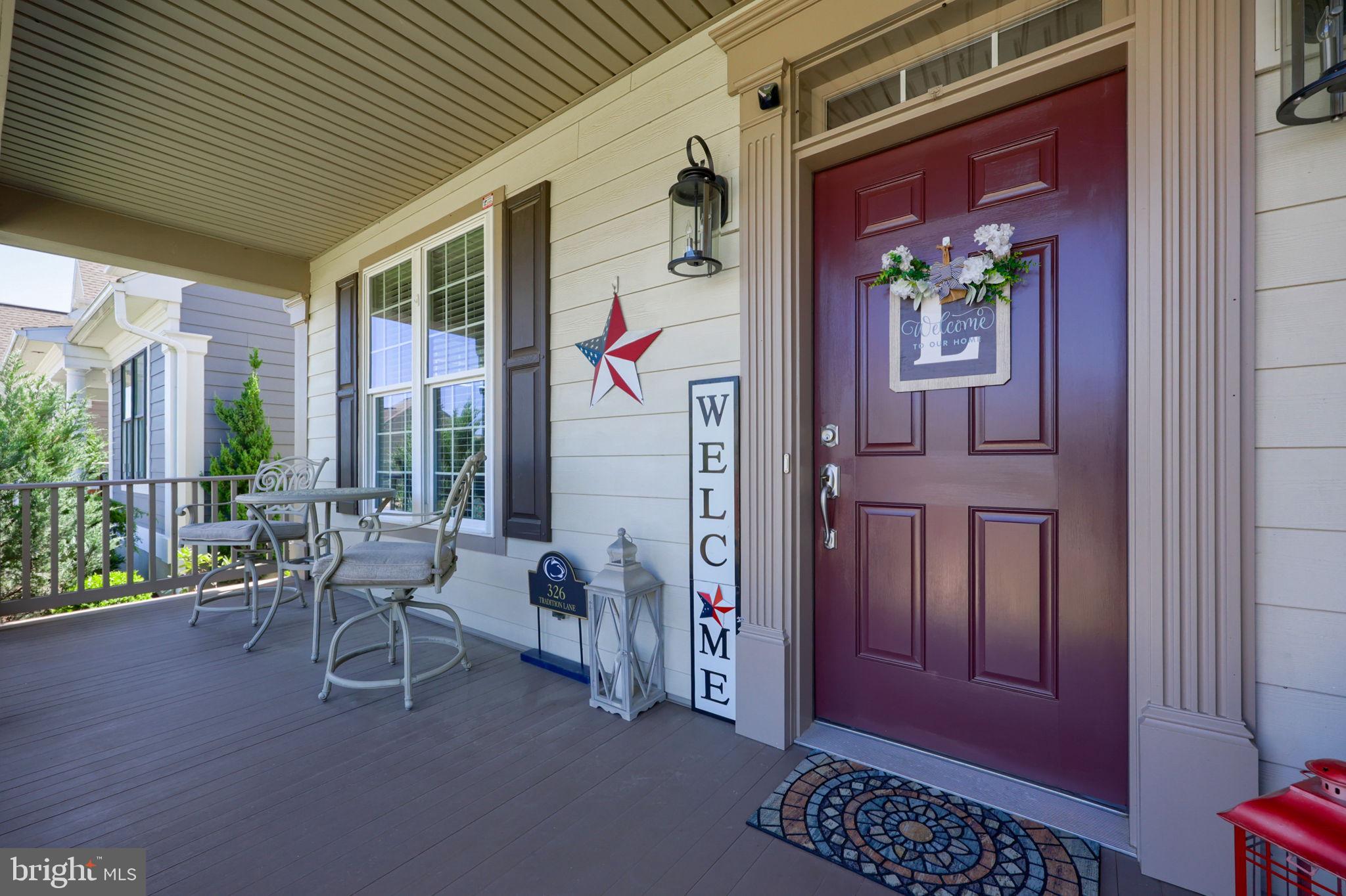 HOME TOWNE SQUARE - Residential
