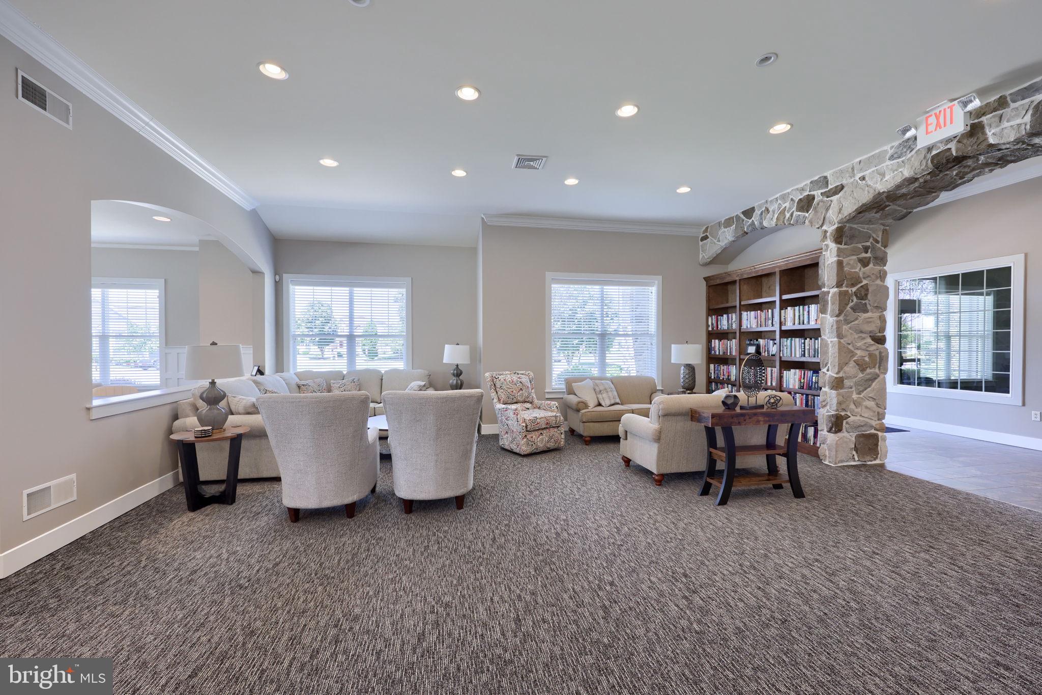 HOME TOWNE SQUARE - Residential
