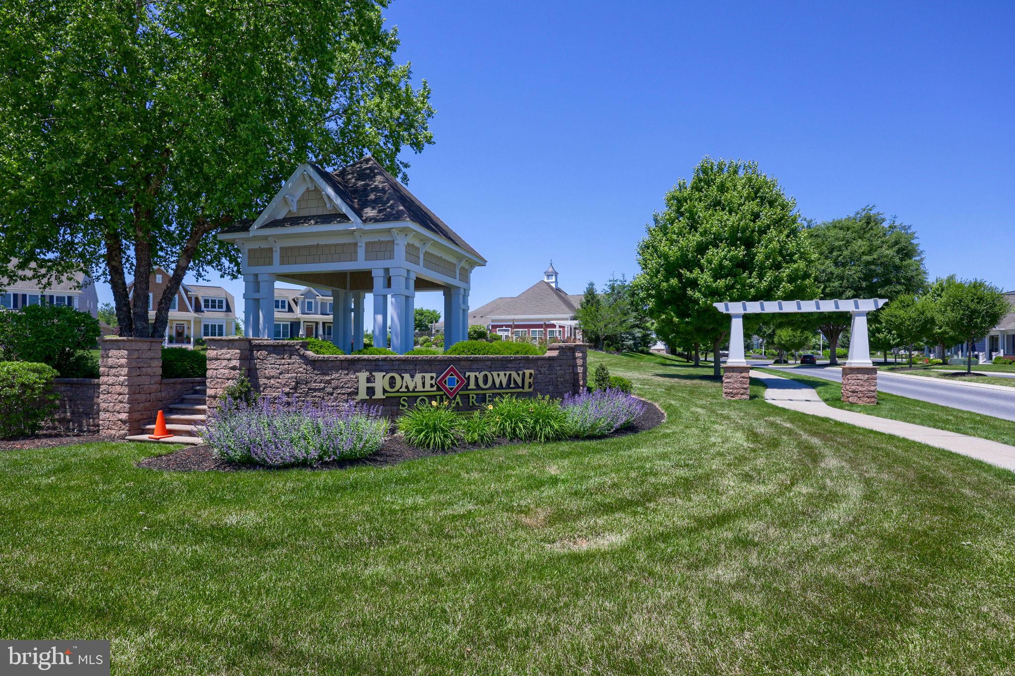 HOME TOWNE SQUARE - Residential