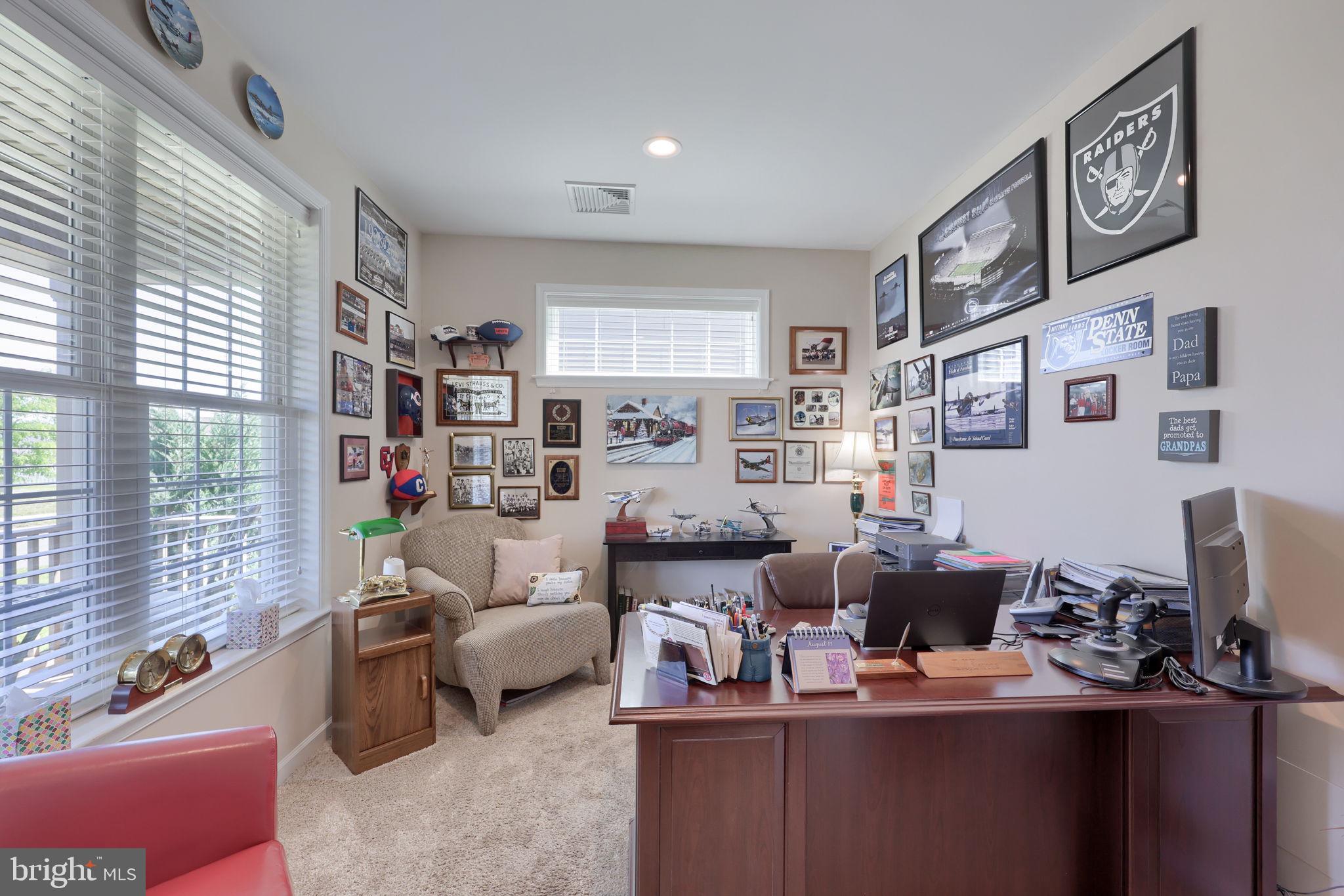 HOME TOWNE SQUARE - Residential
