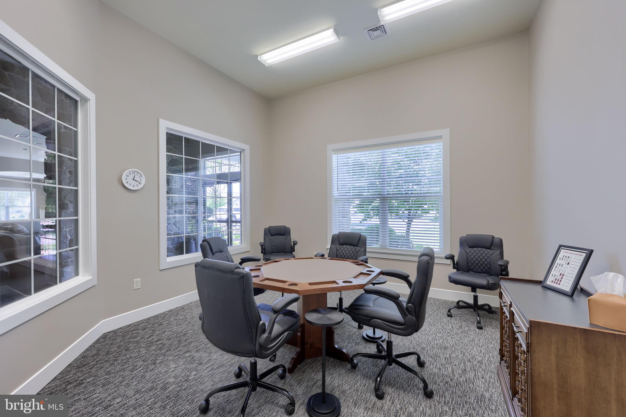 HOME TOWNE SQUARE - Residential