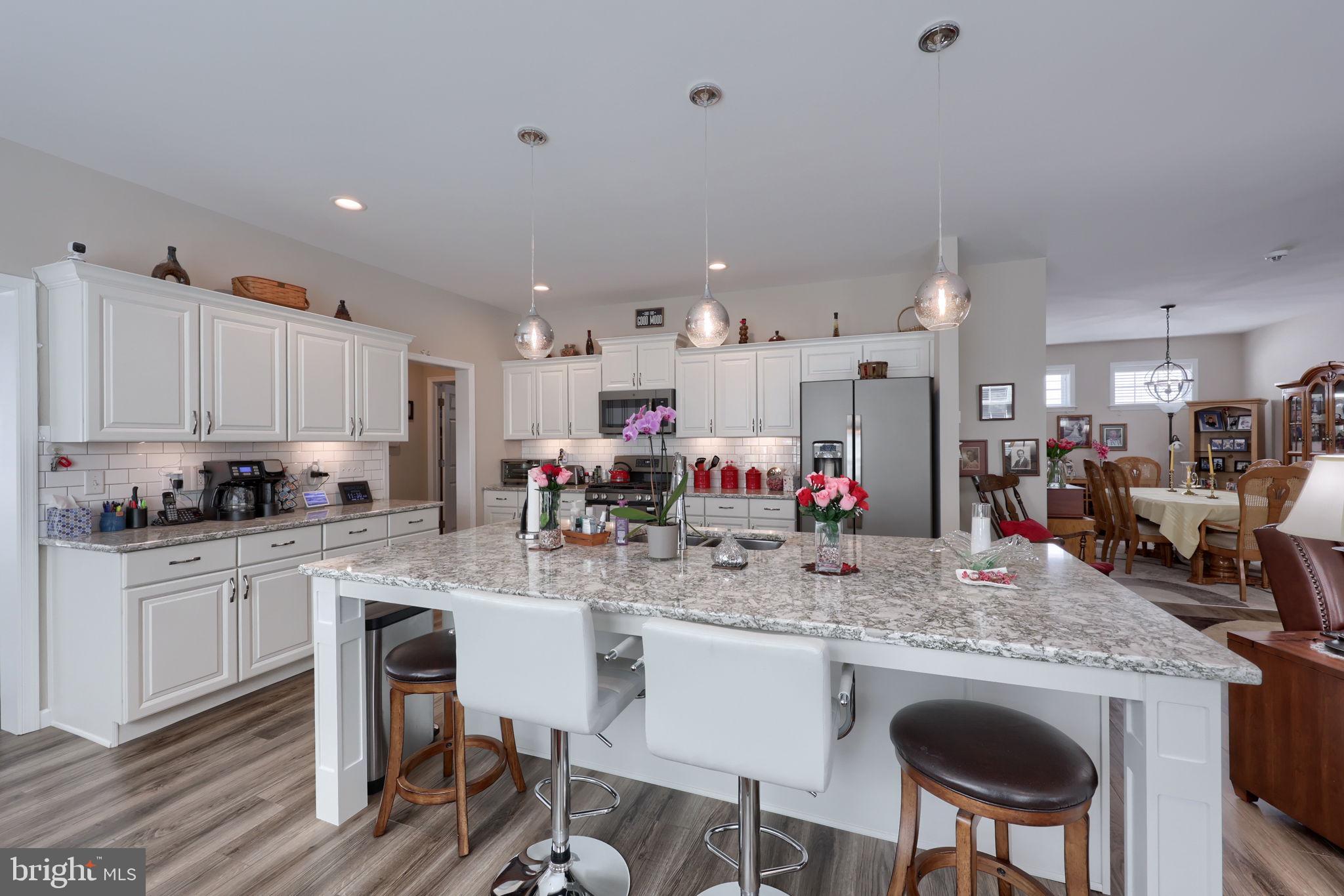 HOME TOWNE SQUARE - Residential