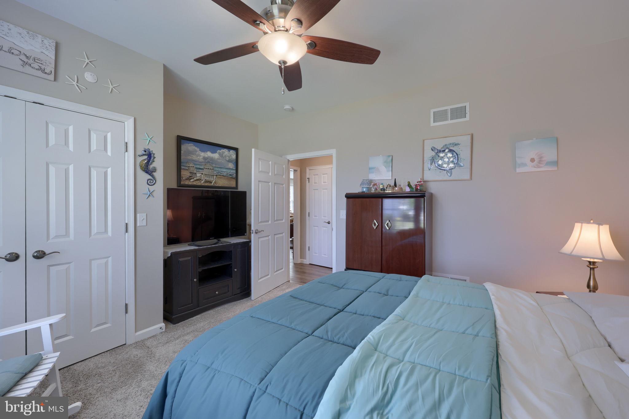 HOME TOWNE SQUARE - Residential