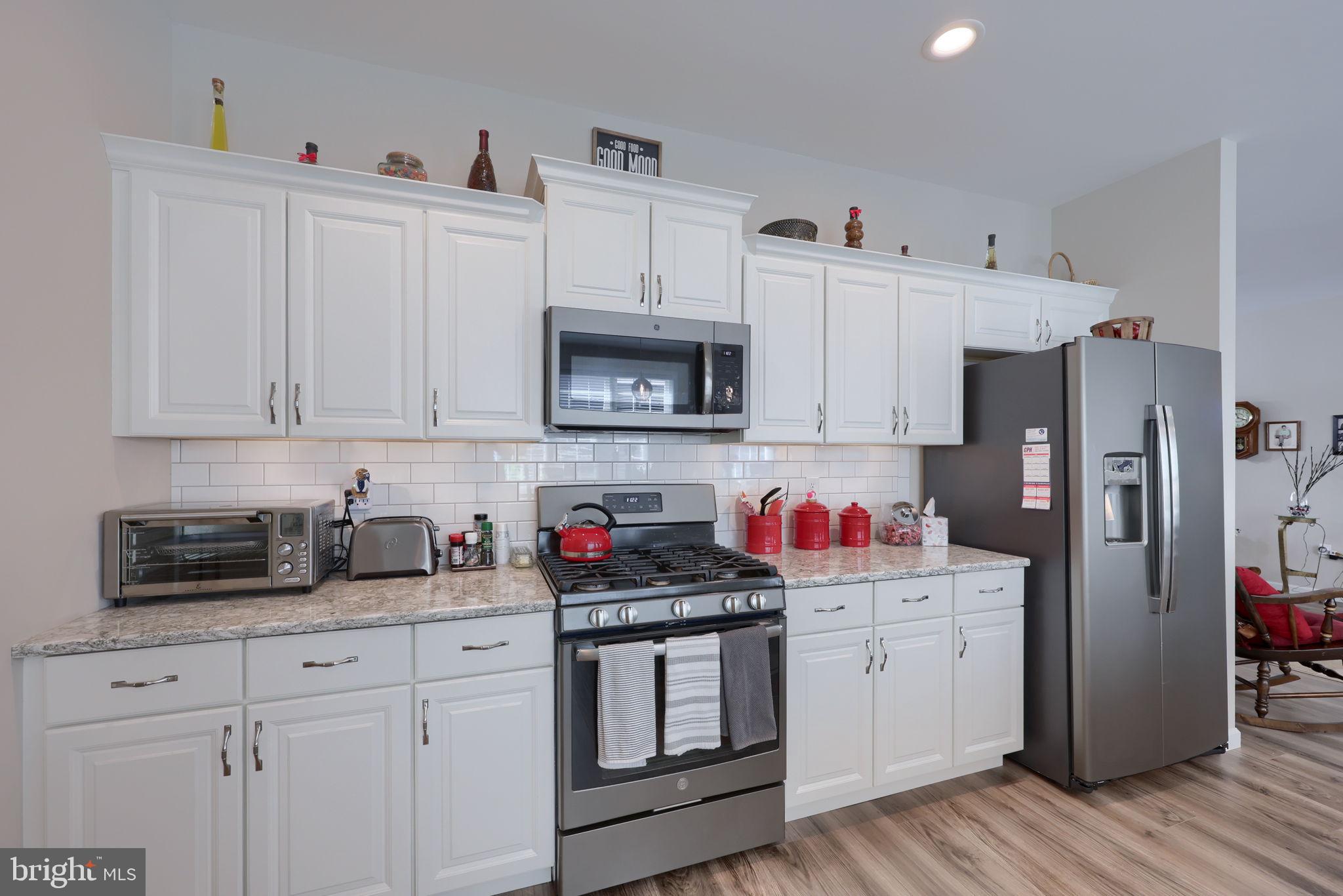 HOME TOWNE SQUARE - Residential