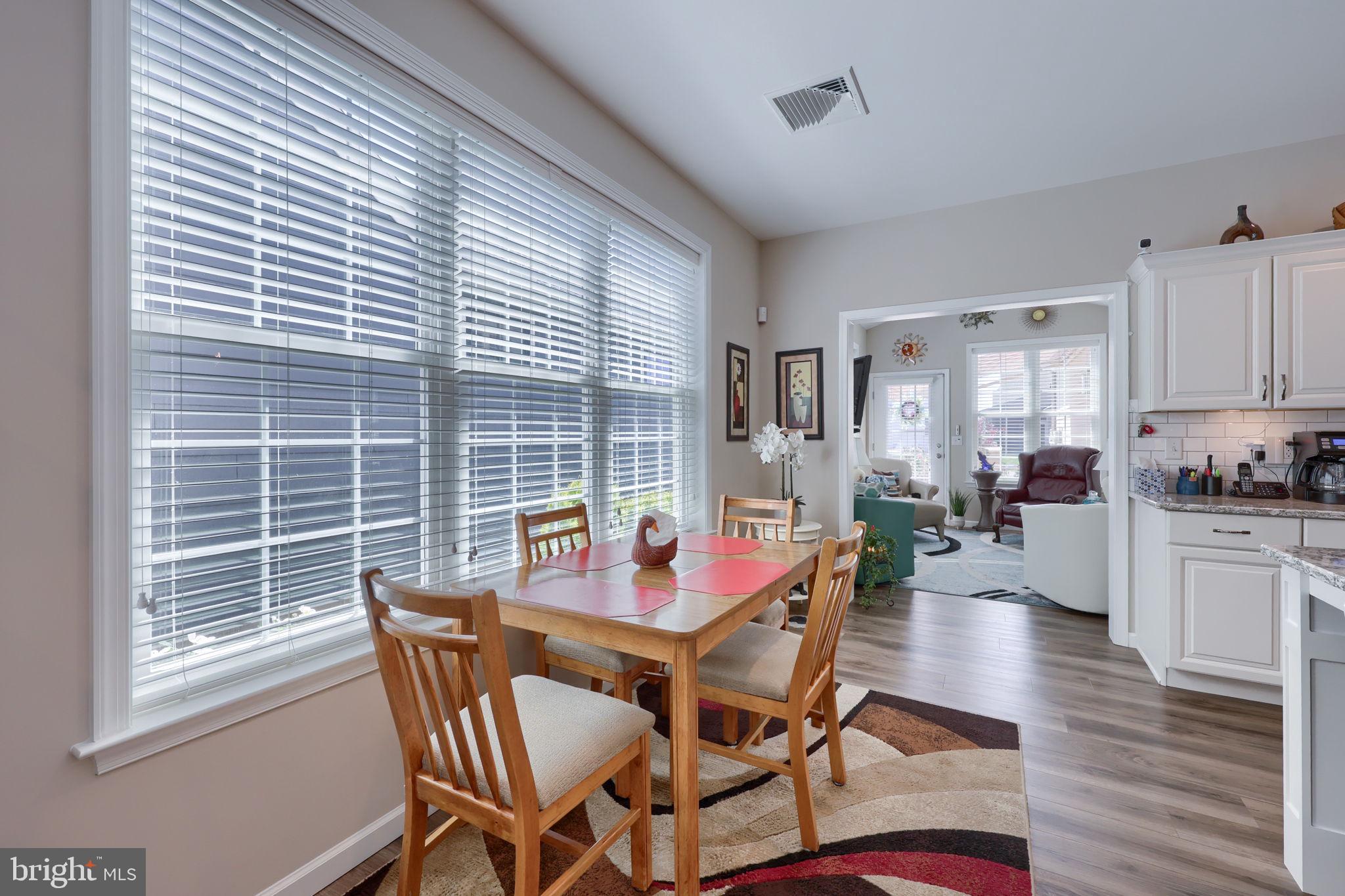 HOME TOWNE SQUARE - Residential