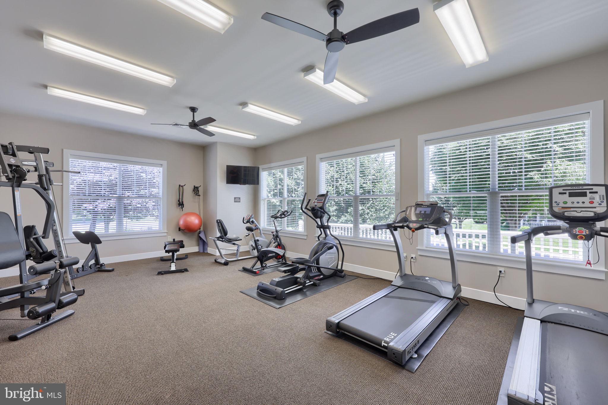 HOME TOWNE SQUARE - Residential