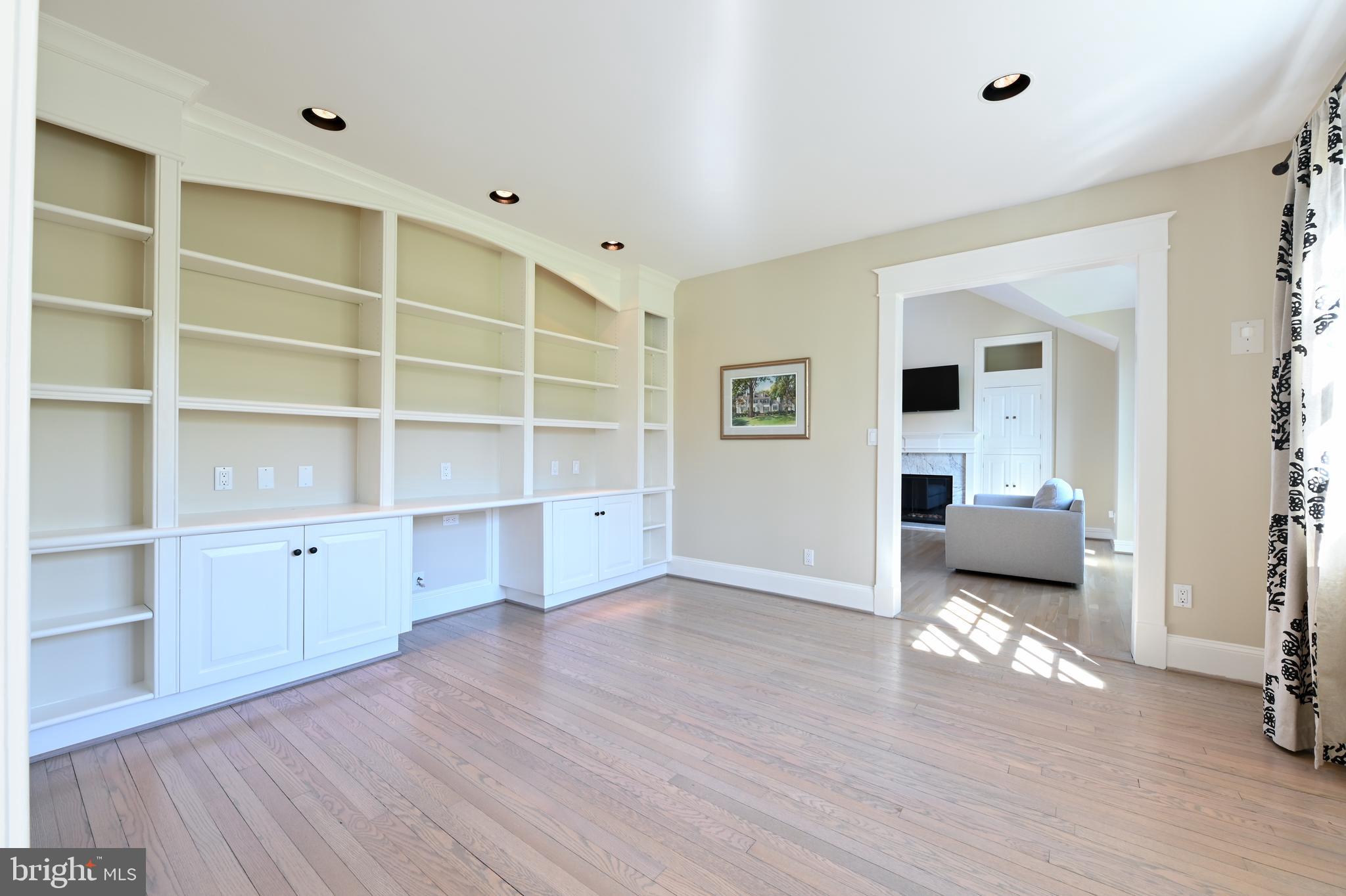WARDOUR - Residential