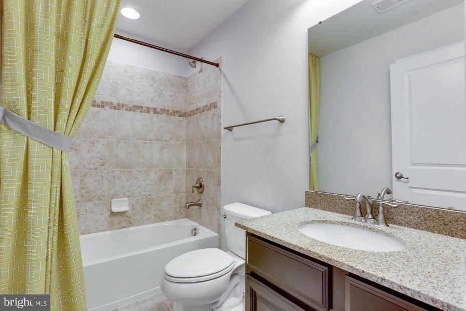 ARCOLA - Residential Lease