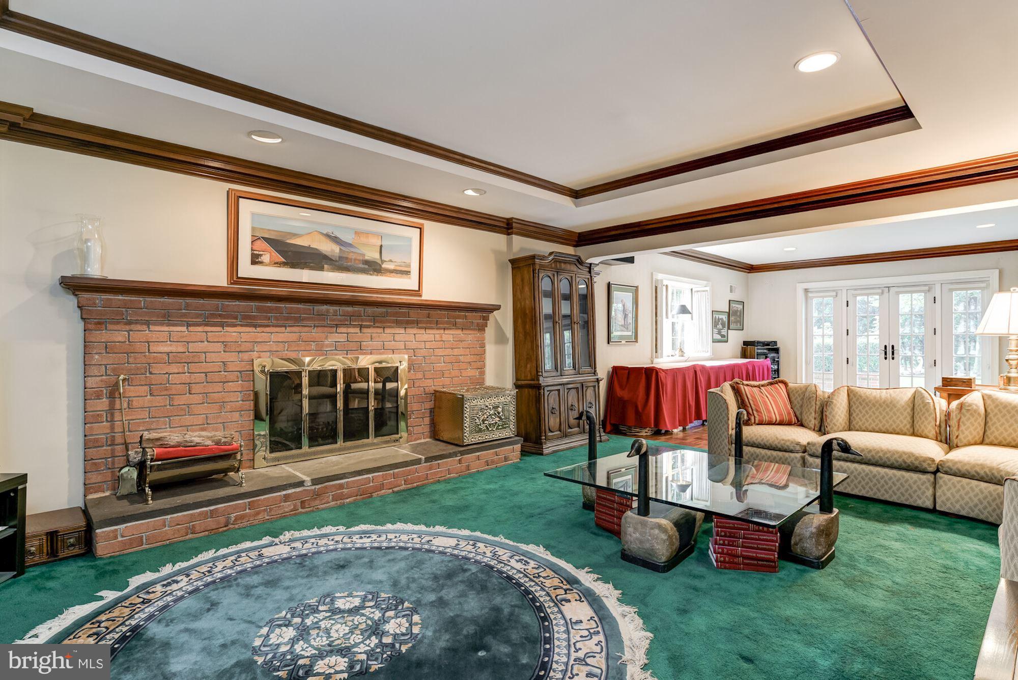 BRADLEY HILLS GROVE - Residential