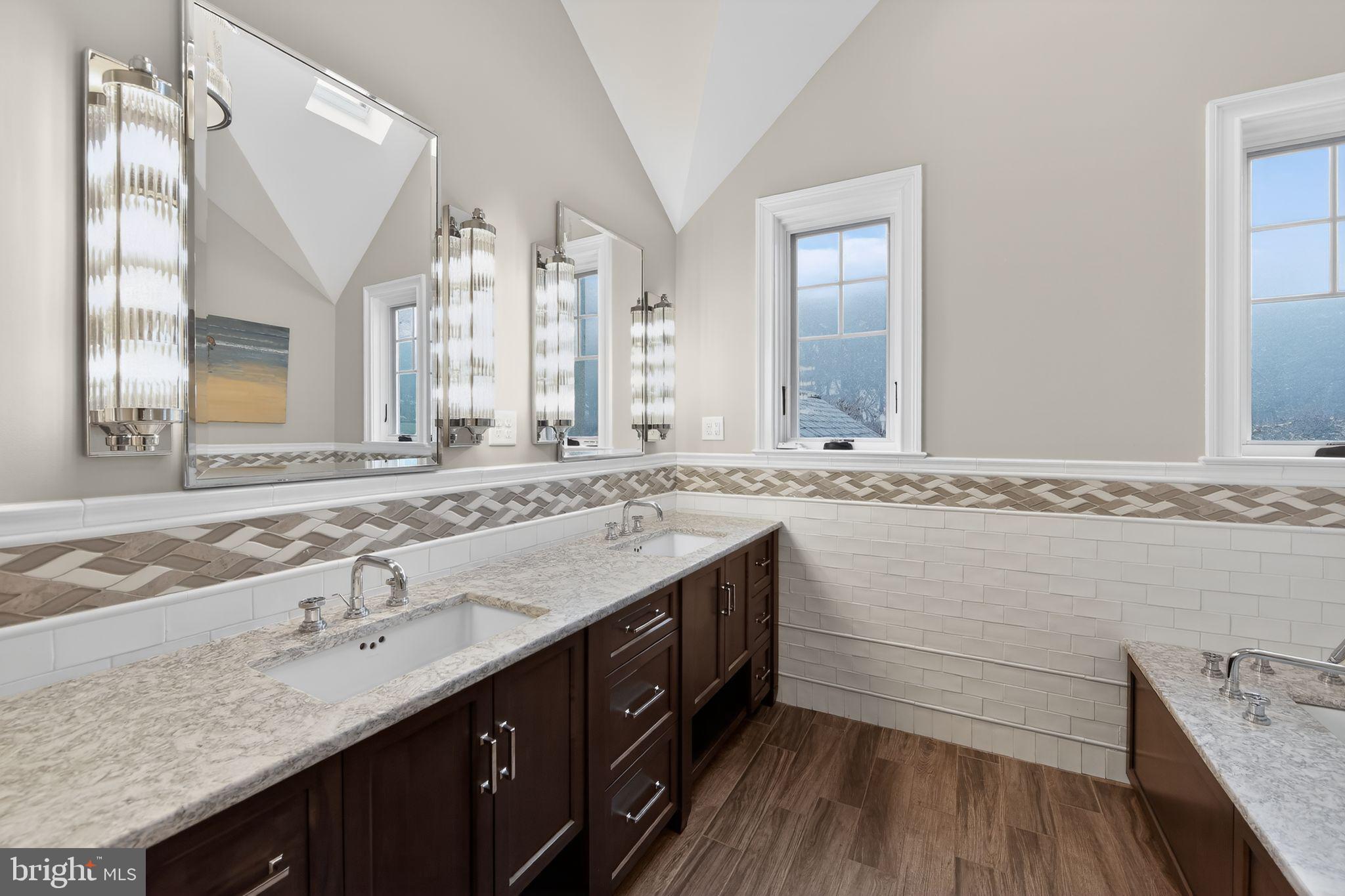 COTSWOLD ESTATES - Residential