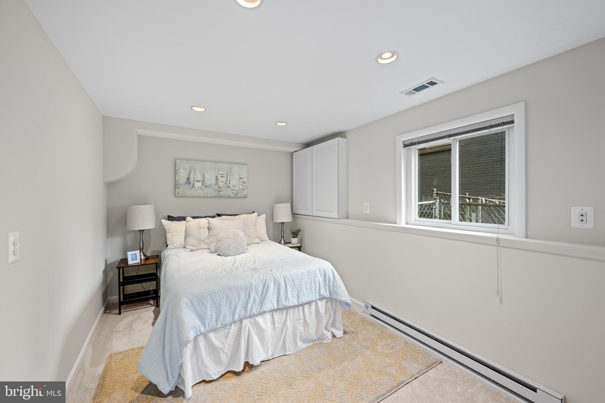 NORTH CLEVELAND PARK - Residential