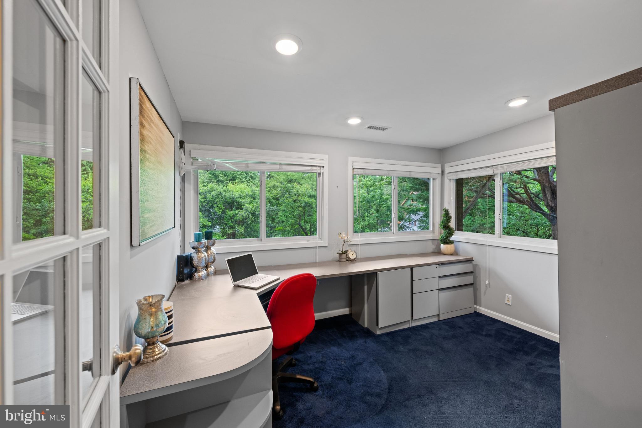 NORTH CLEVELAND PARK - Residential