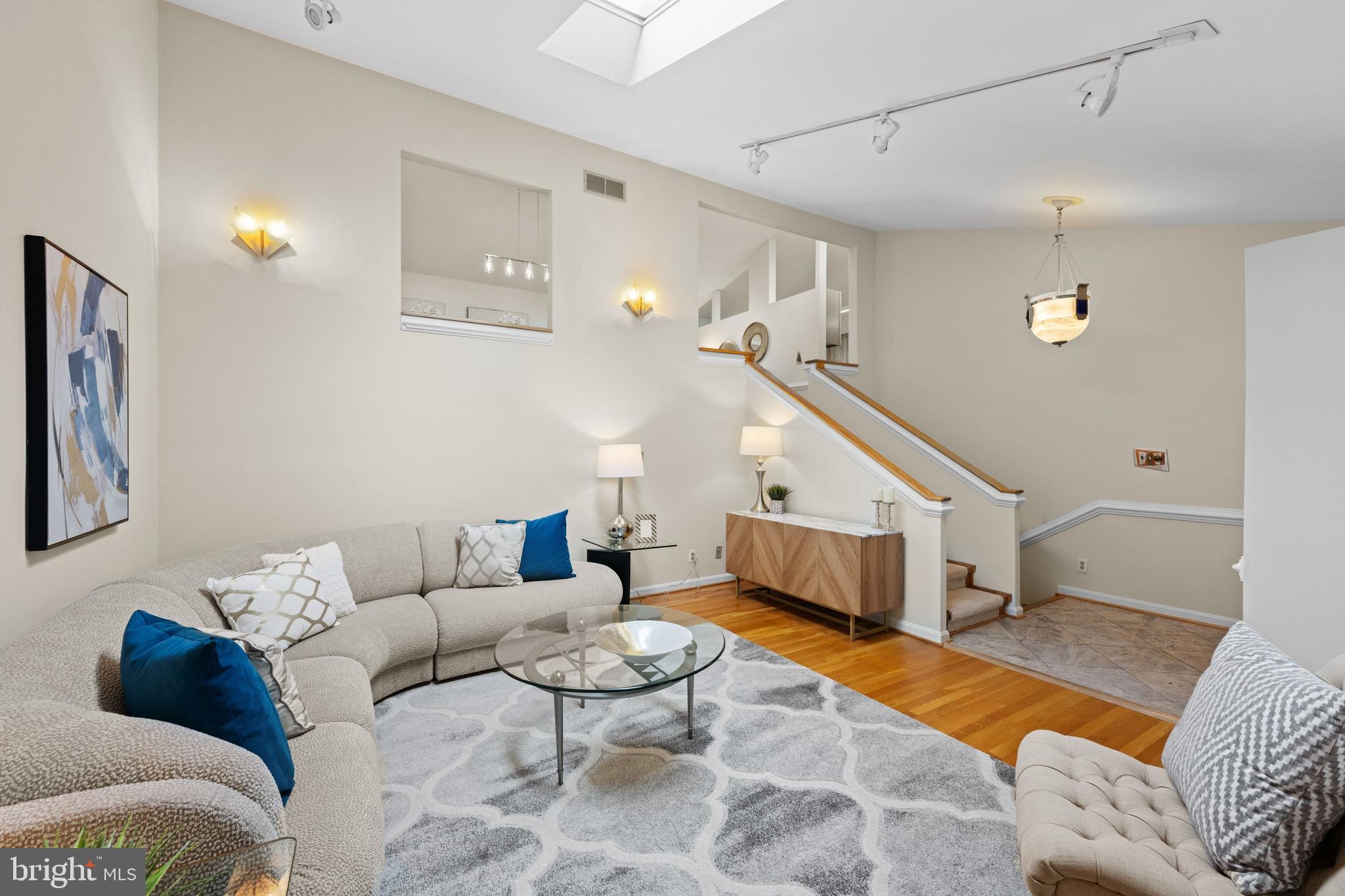 NORTH CLEVELAND PARK - Residential