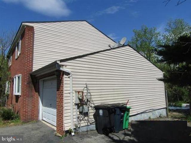 TEMPLE HILLS - Residential