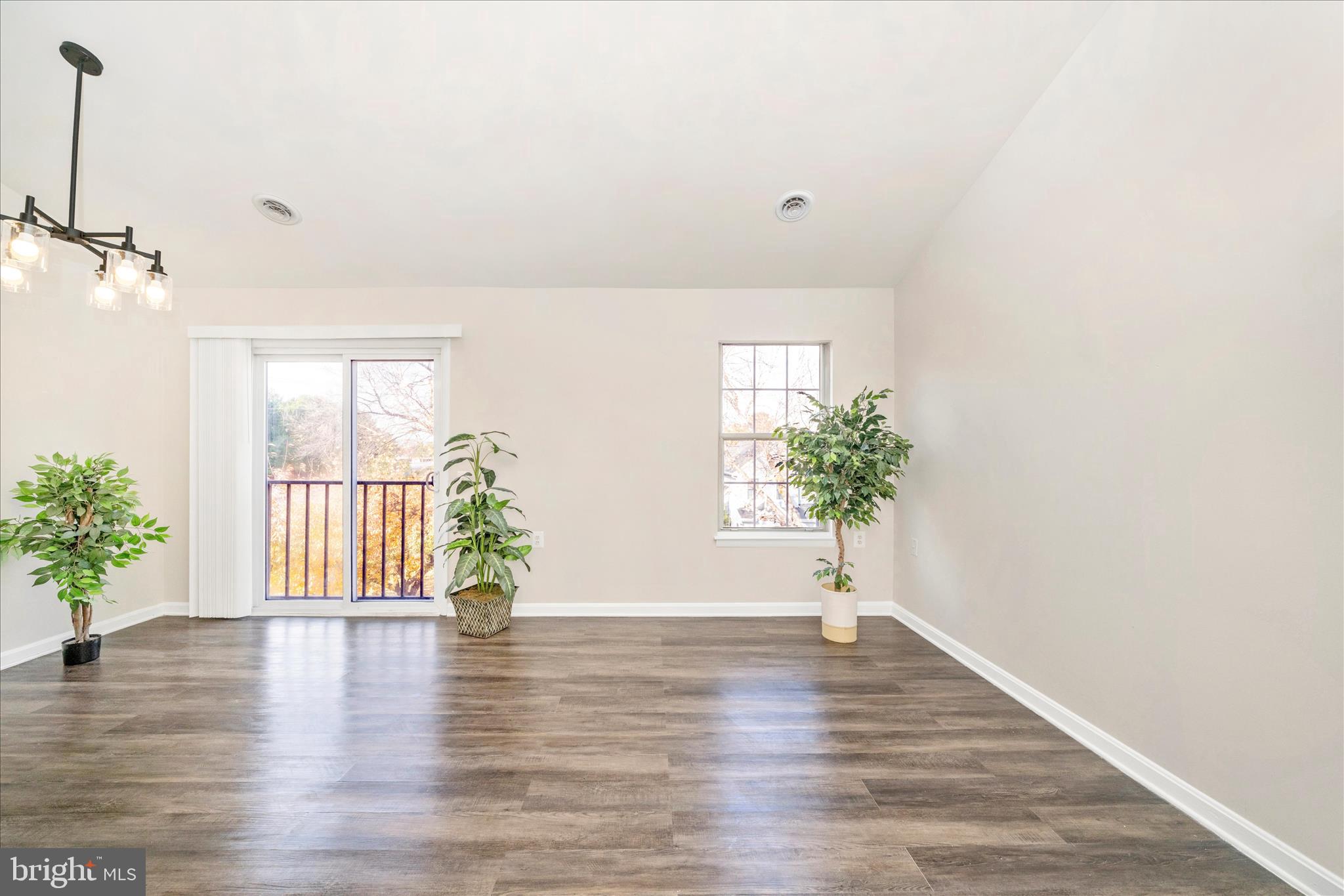 LAVENDER PLAZA - Residential