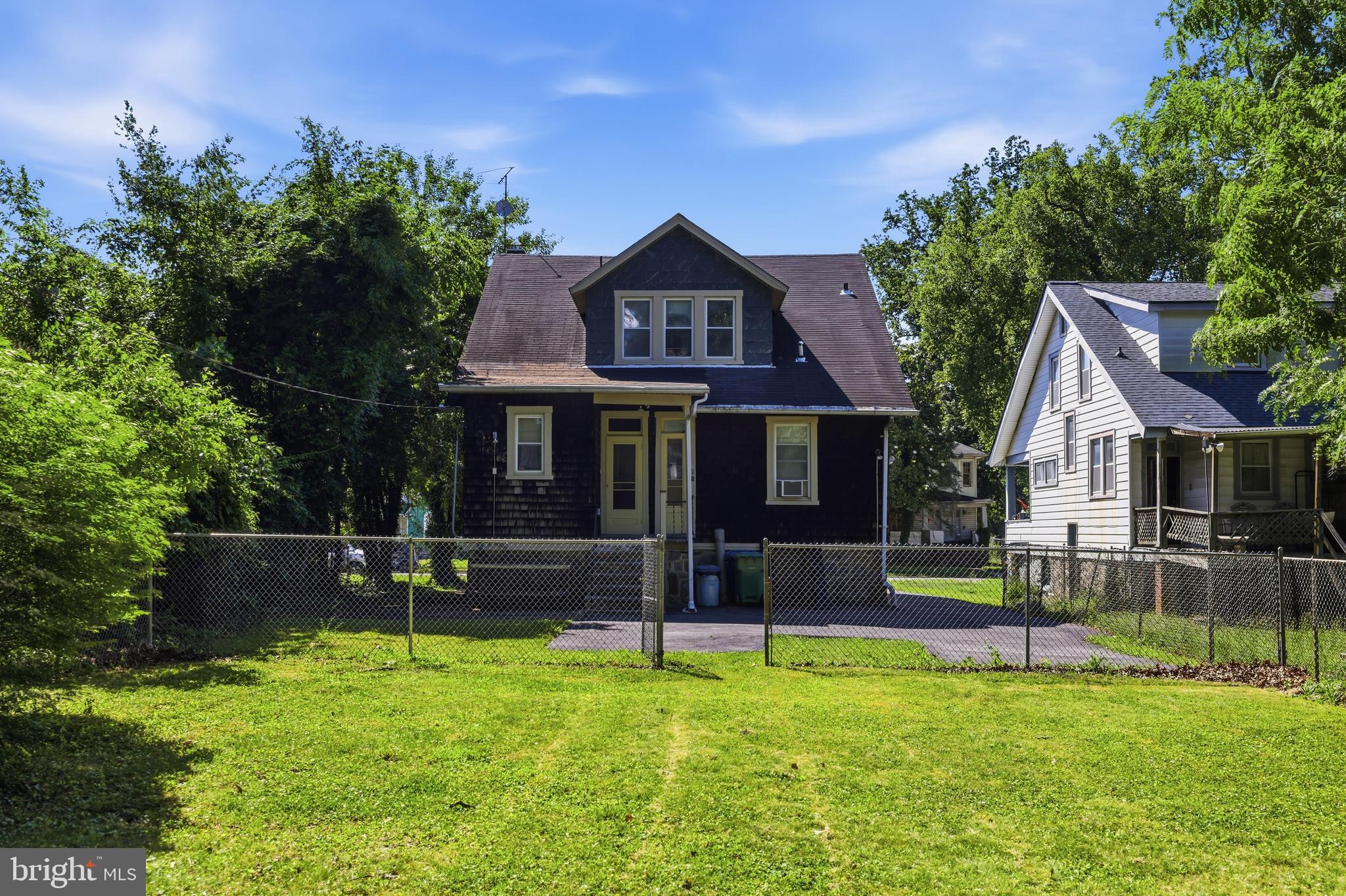 HOWARD PARK - Residential Income