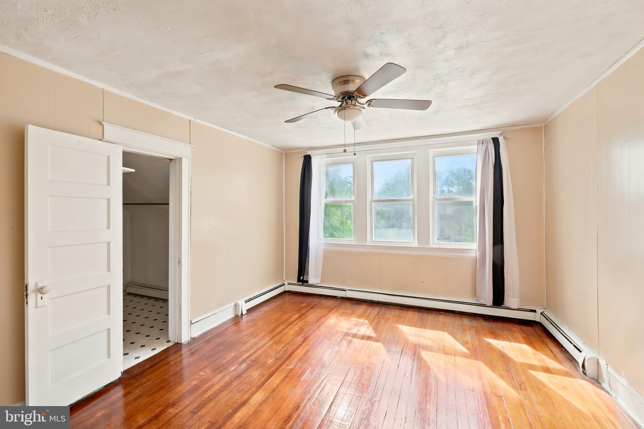 HOWARD PARK - Residential Income