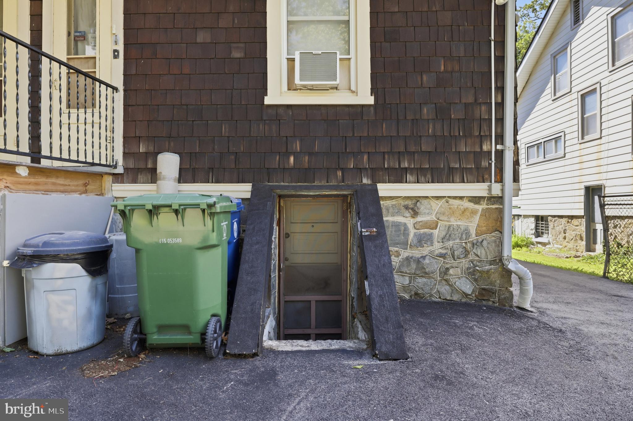 HOWARD PARK - Residential Income