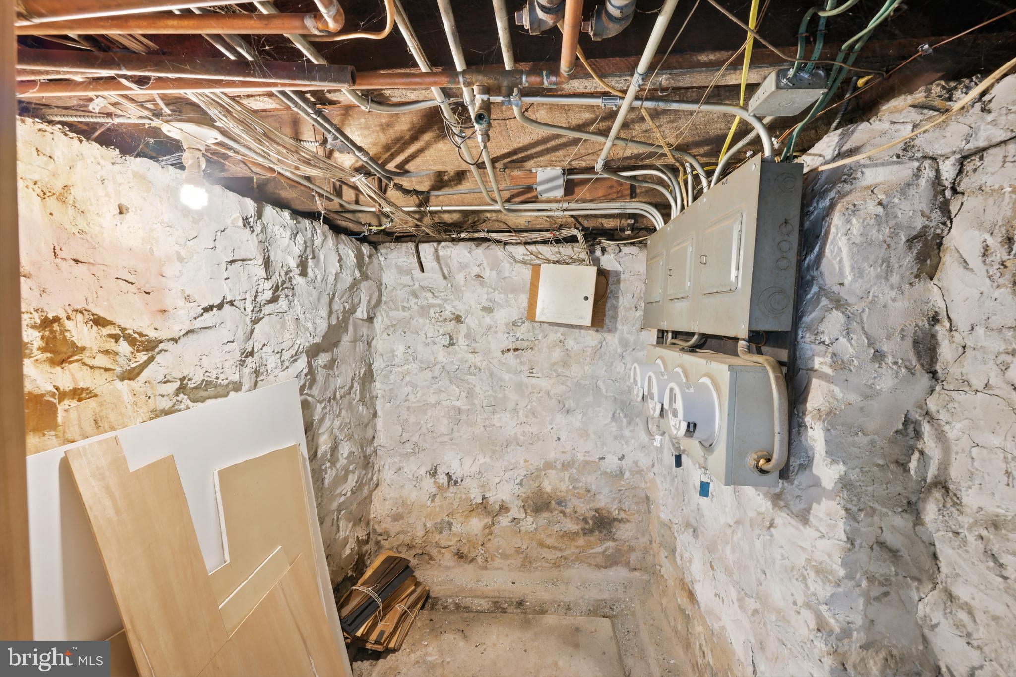 HOWARD PARK - Residential Income