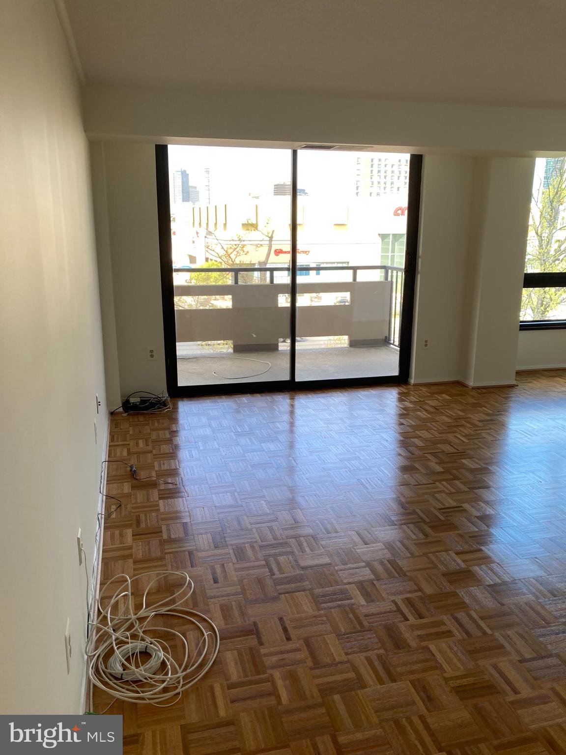 ENCORE OF MCLEAN - Residential