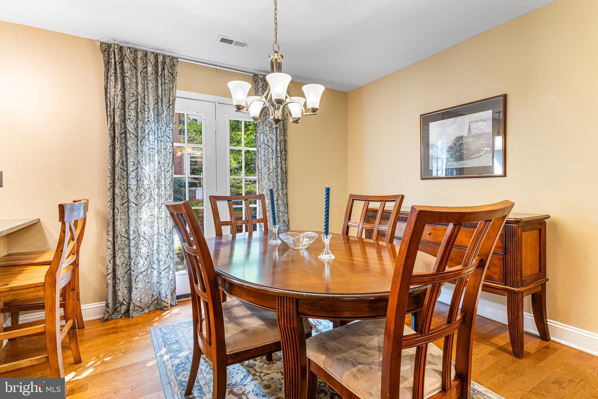CHESTNUT HILL - Residential