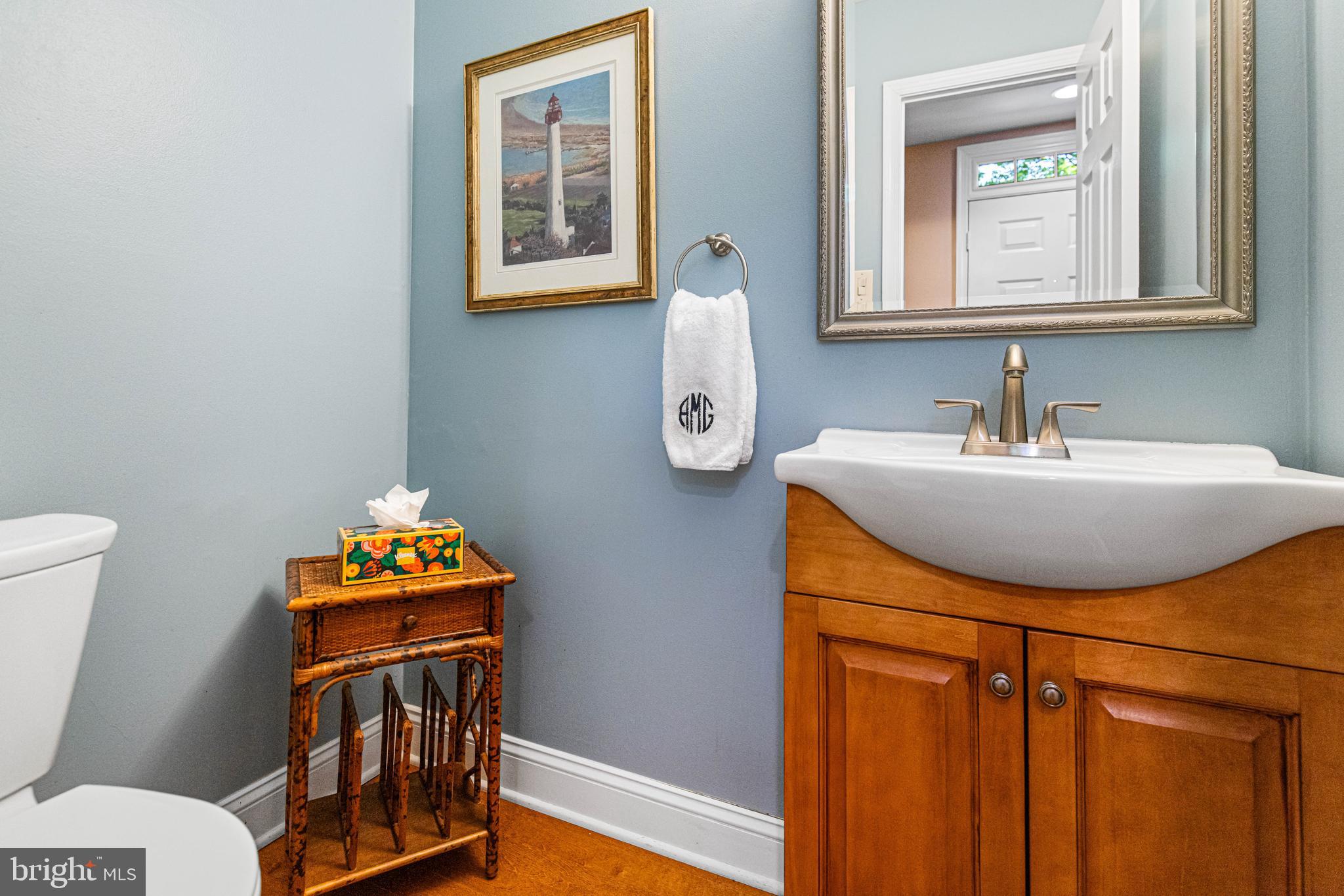 CHESTNUT HILL - Residential