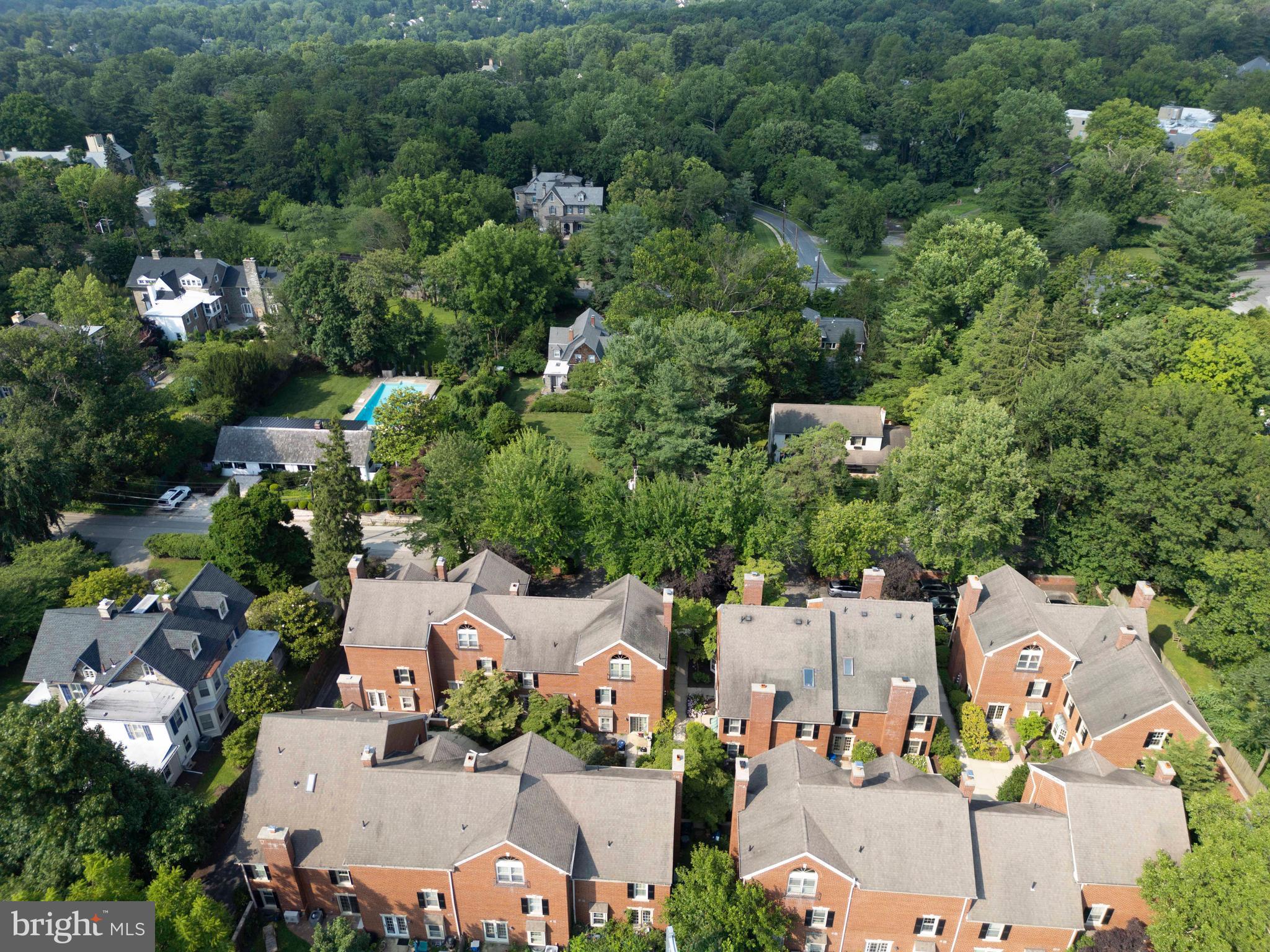 CHESTNUT HILL - Residential