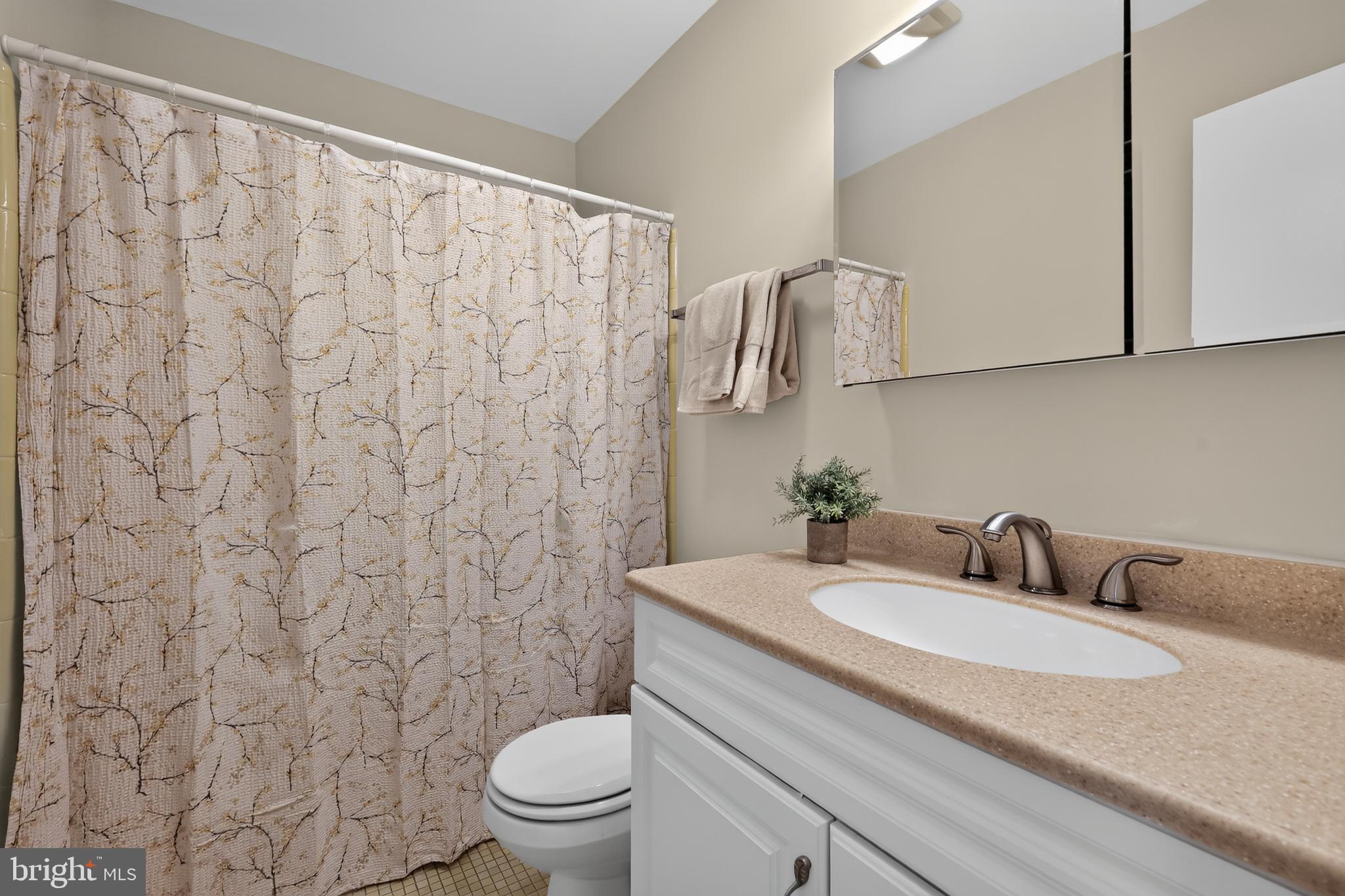 MILL CREEK TOWNE - Residential