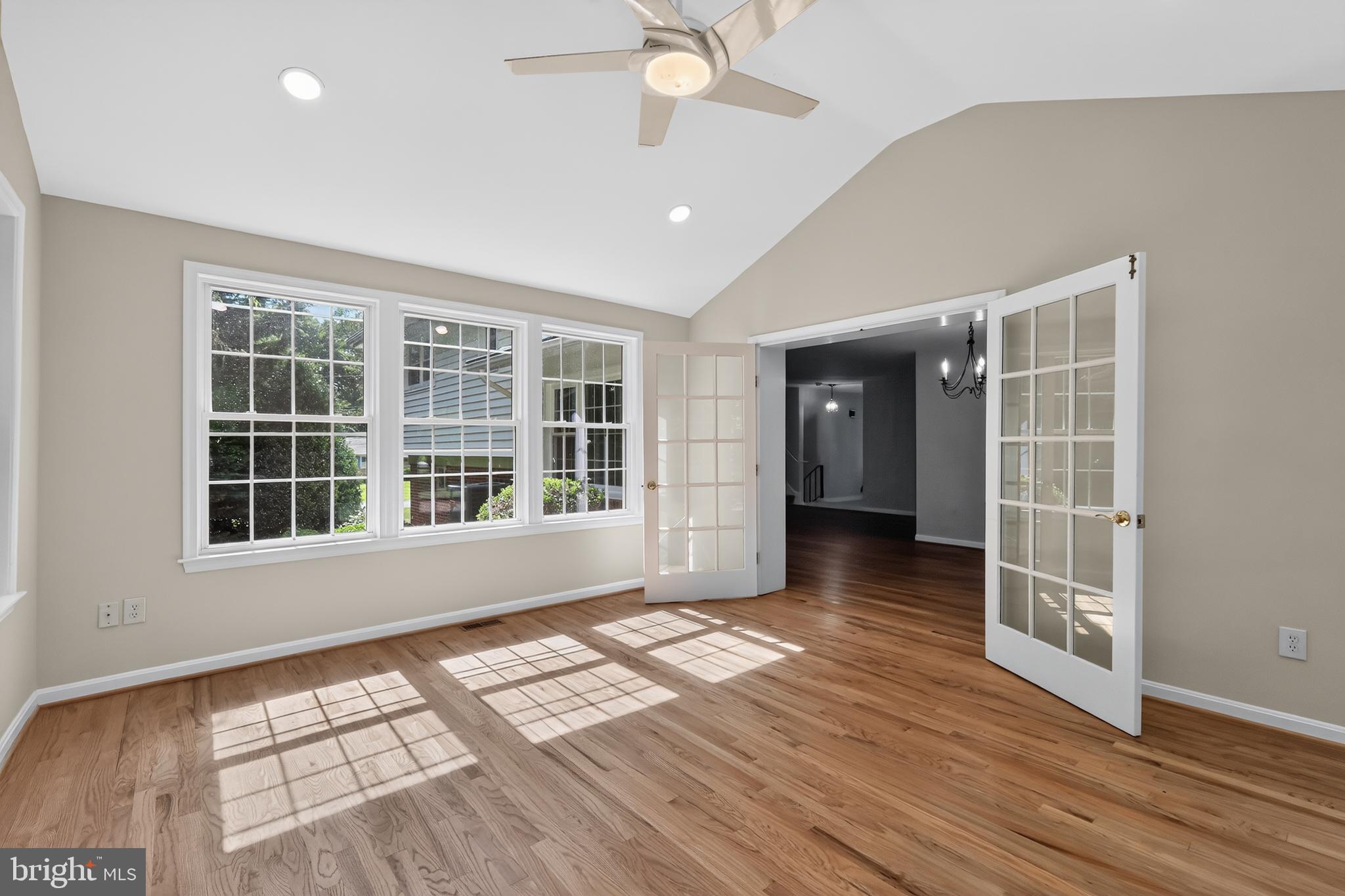 MILL CREEK TOWNE - Residential