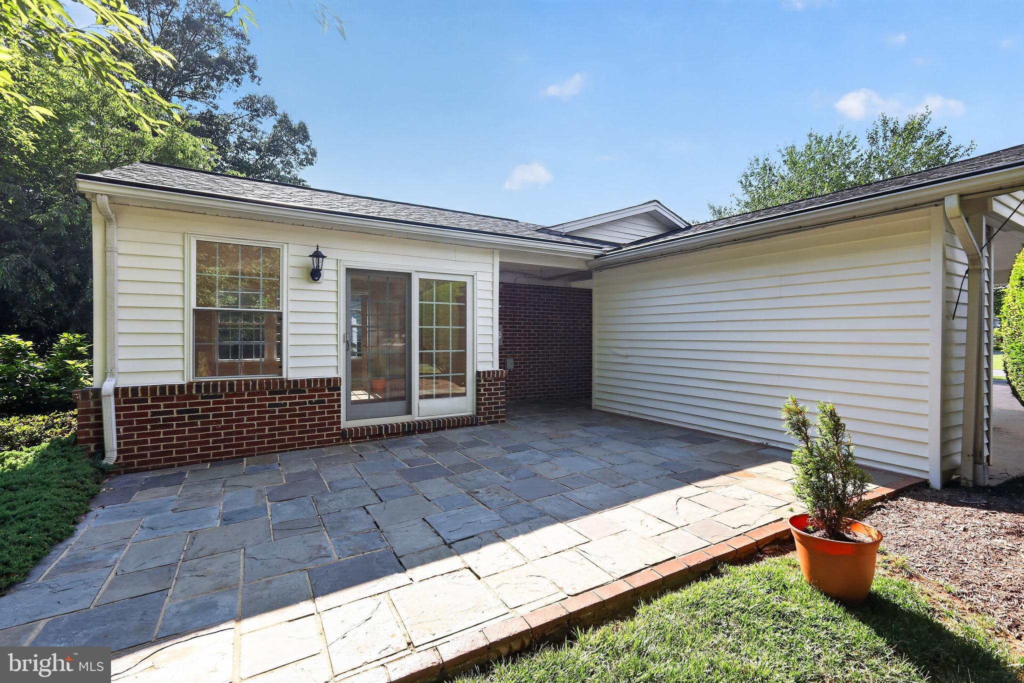 MILL CREEK TOWNE - Residential