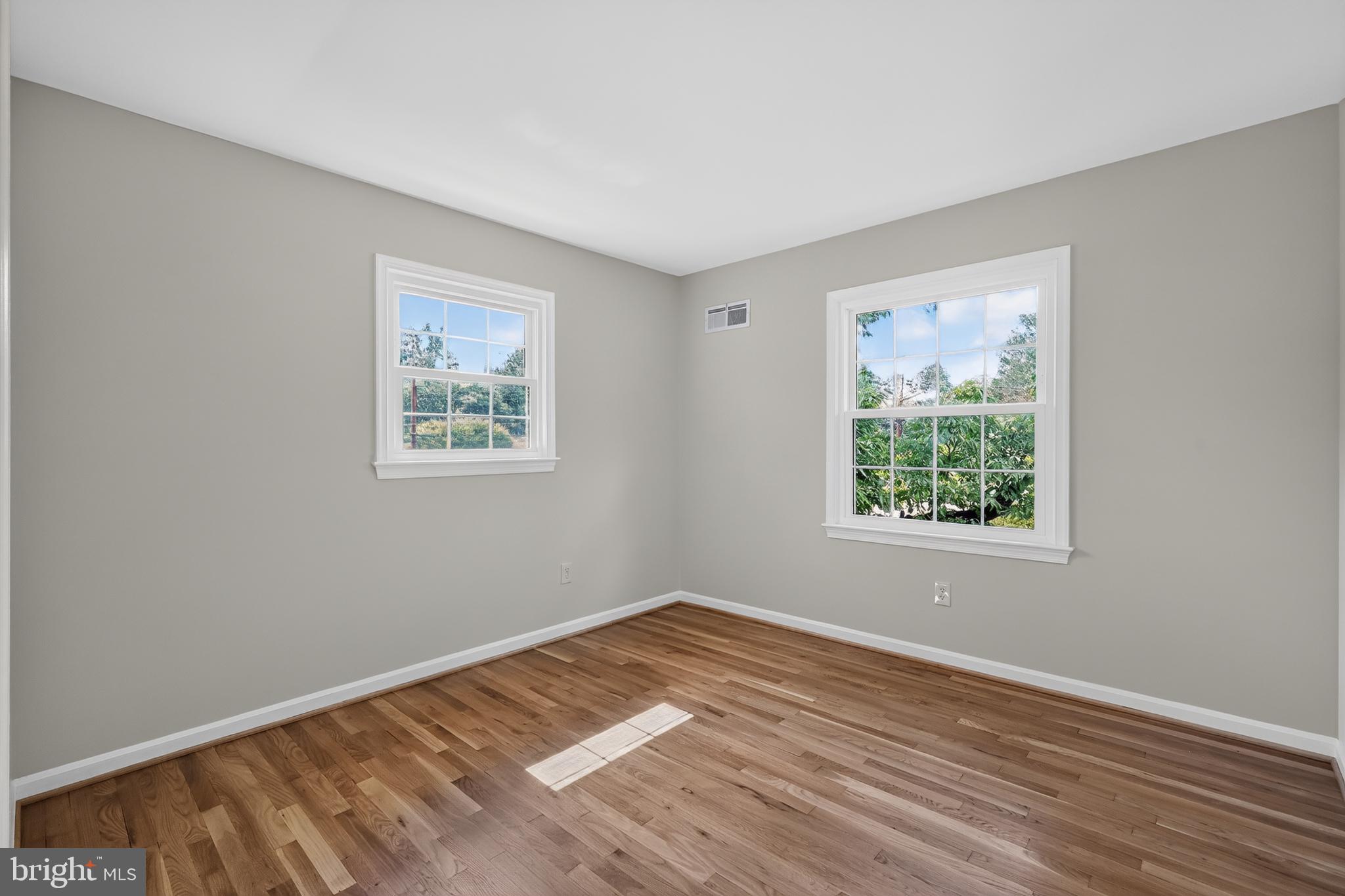 MILL CREEK TOWNE - Residential