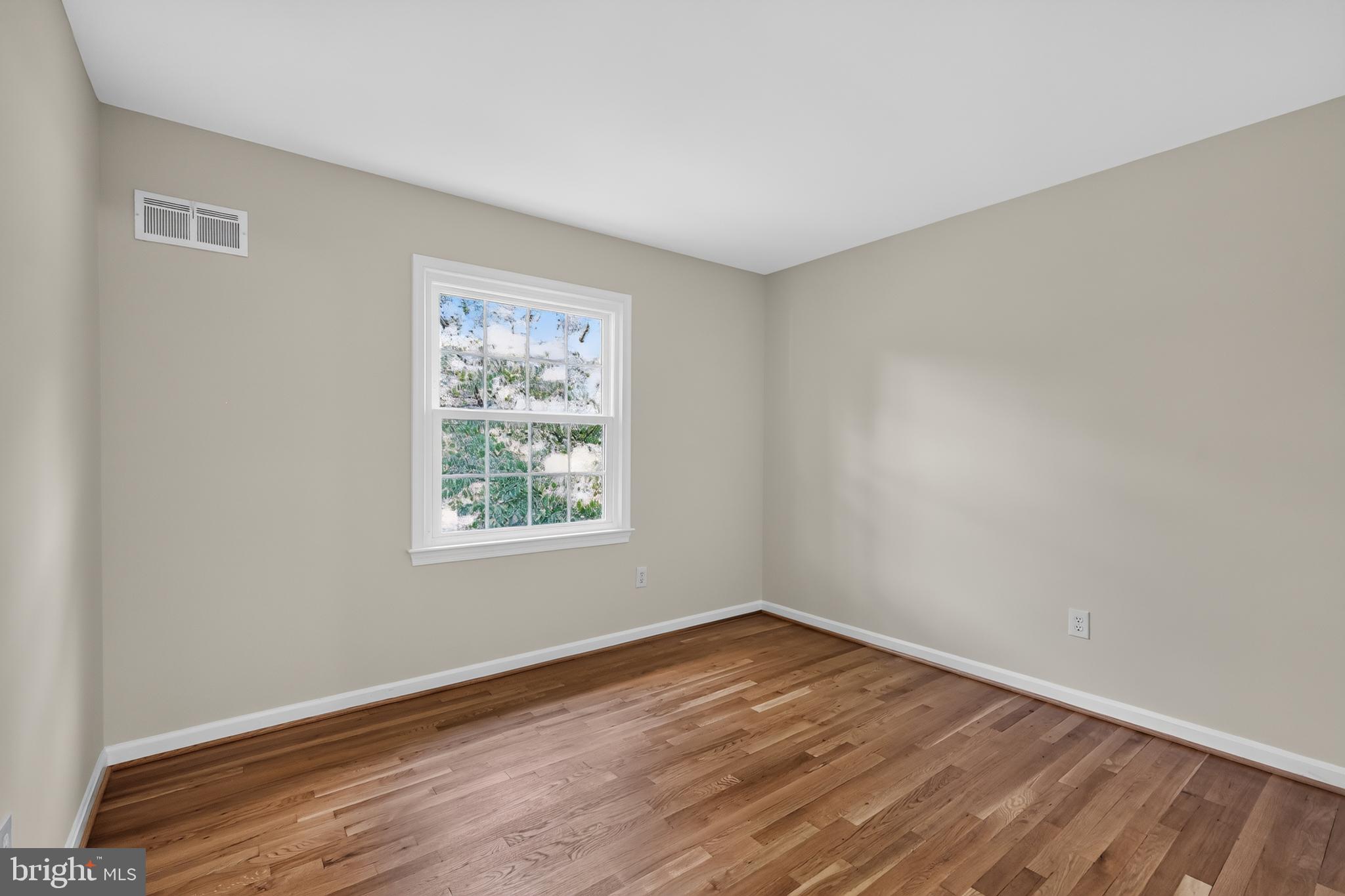 MILL CREEK TOWNE - Residential