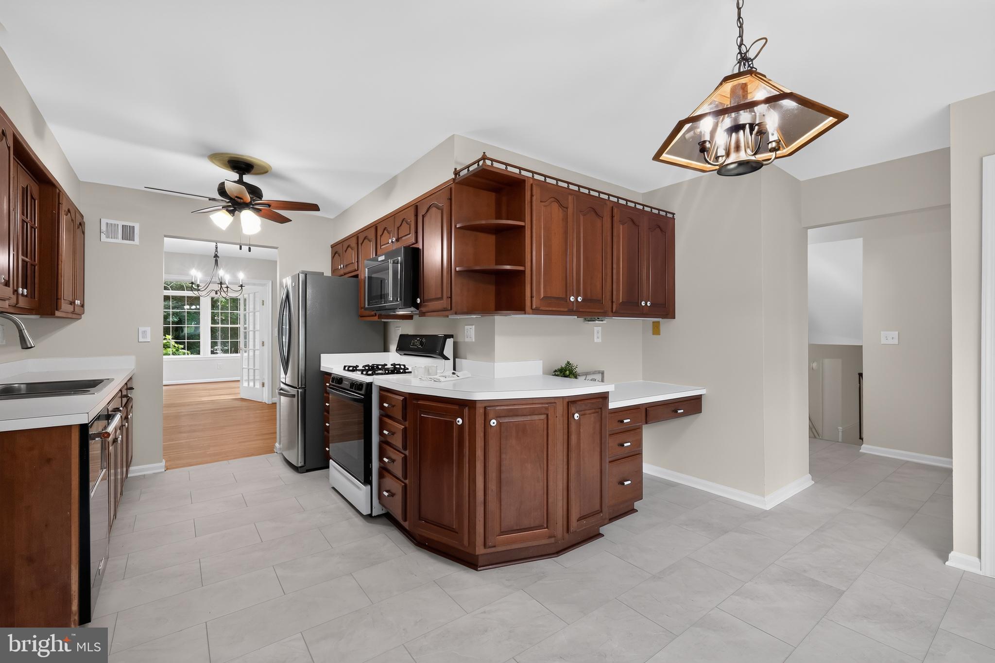 MILL CREEK TOWNE - Residential