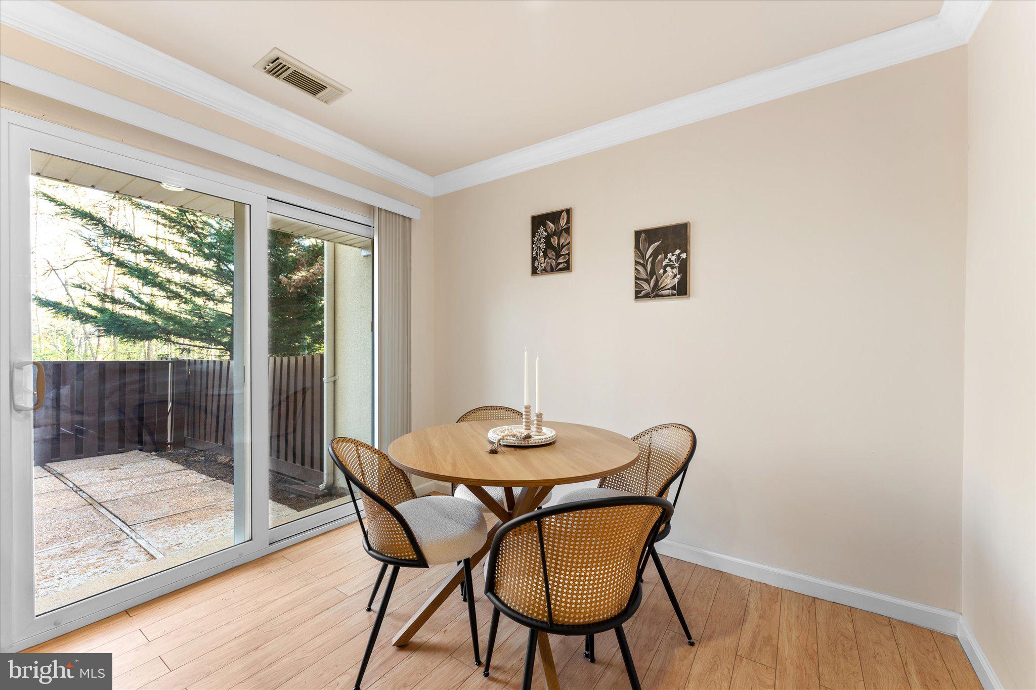 RESTON - Residential