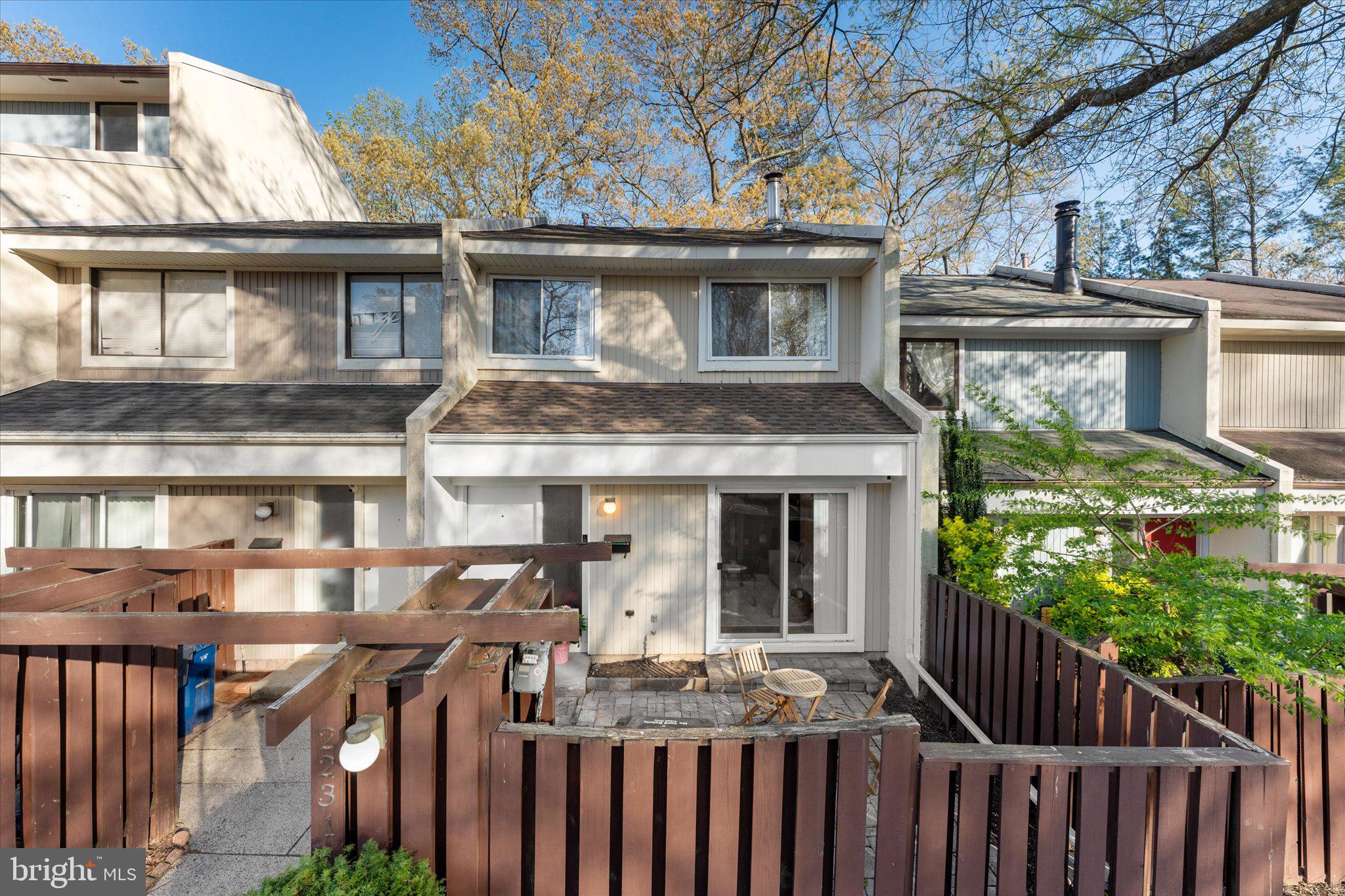 RESTON - Residential