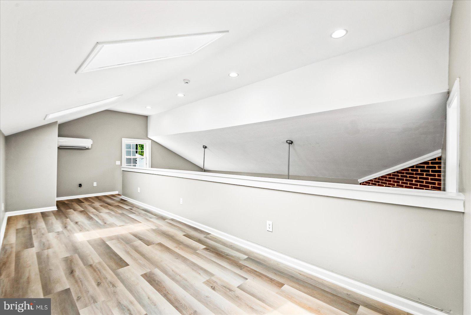 BLUE RIDGE SHORES - Residential