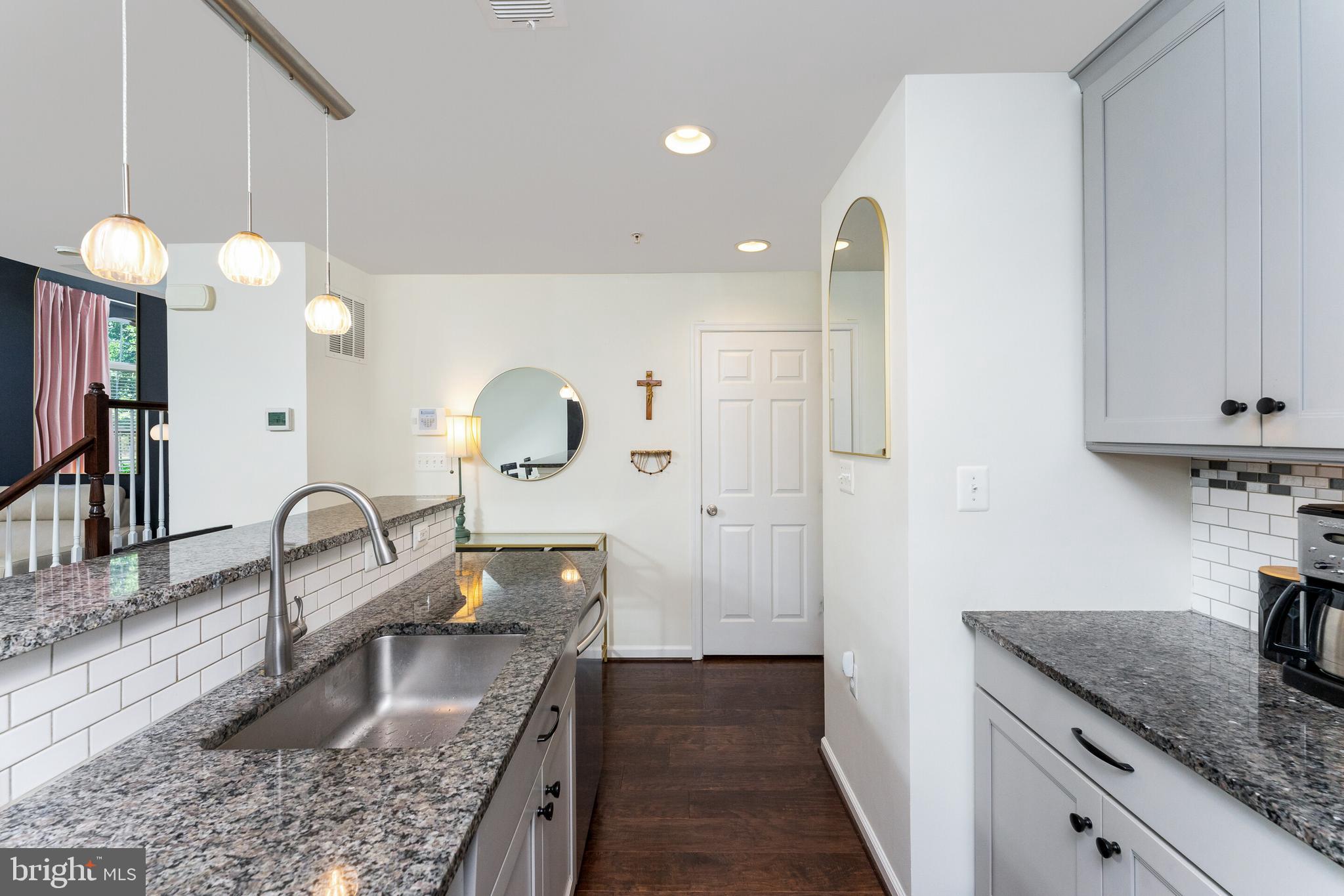 MARKET CENTER CONDOMINIUM - Residential