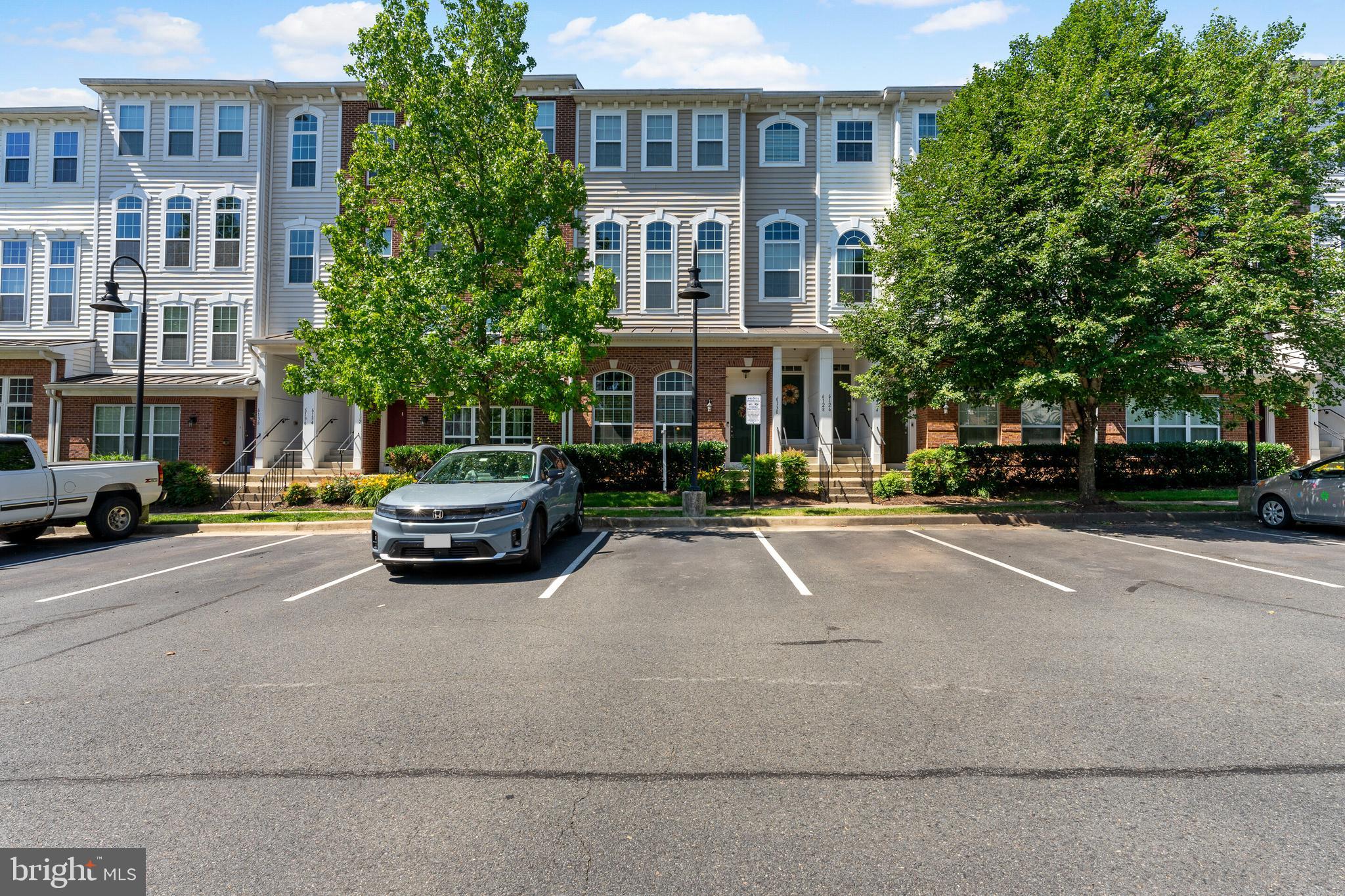 MARKET CENTER CONDOMINIUM - Residential