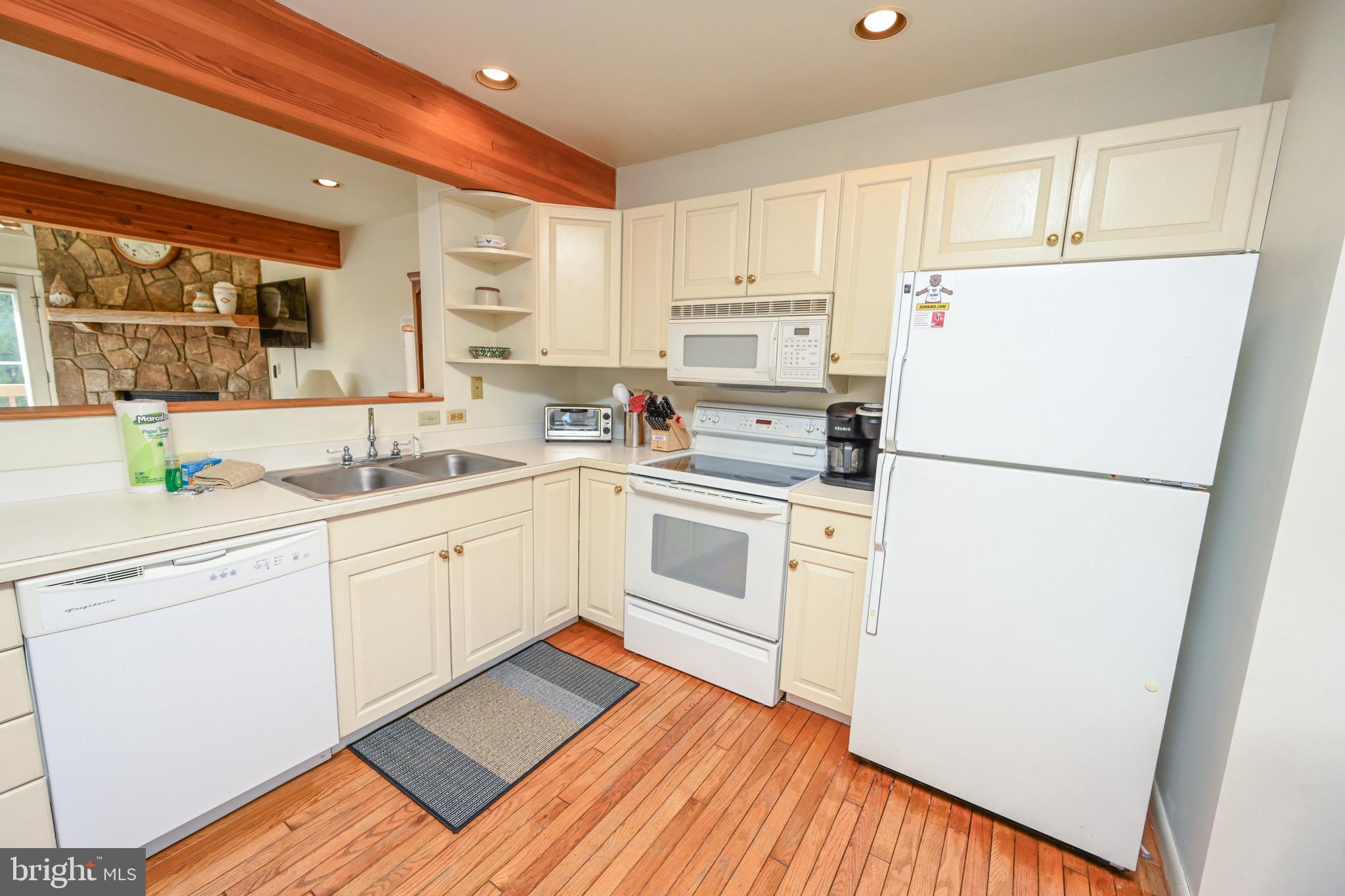DEEP CREEK VILLAGE - Residential