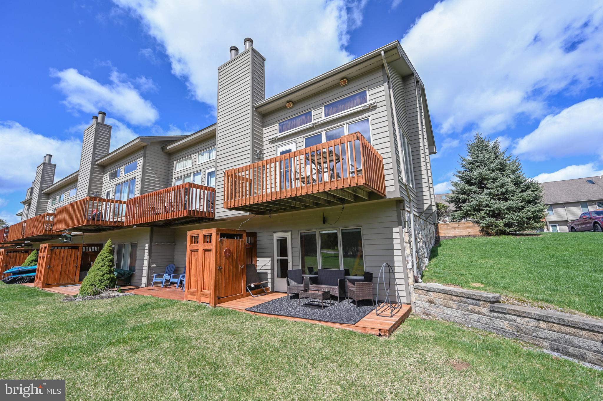 DEEP CREEK VILLAGE - Residential