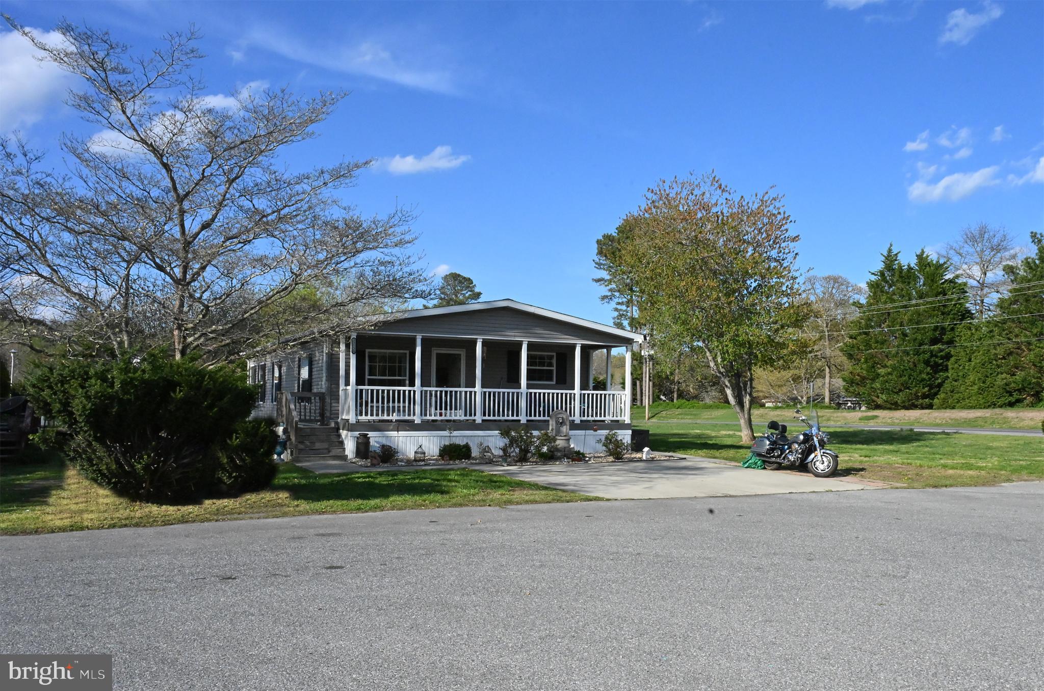 ANGOLA BEACH - Residential