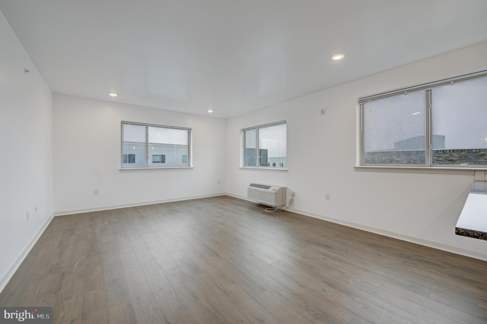 ROXBOROUGH - Residential Lease